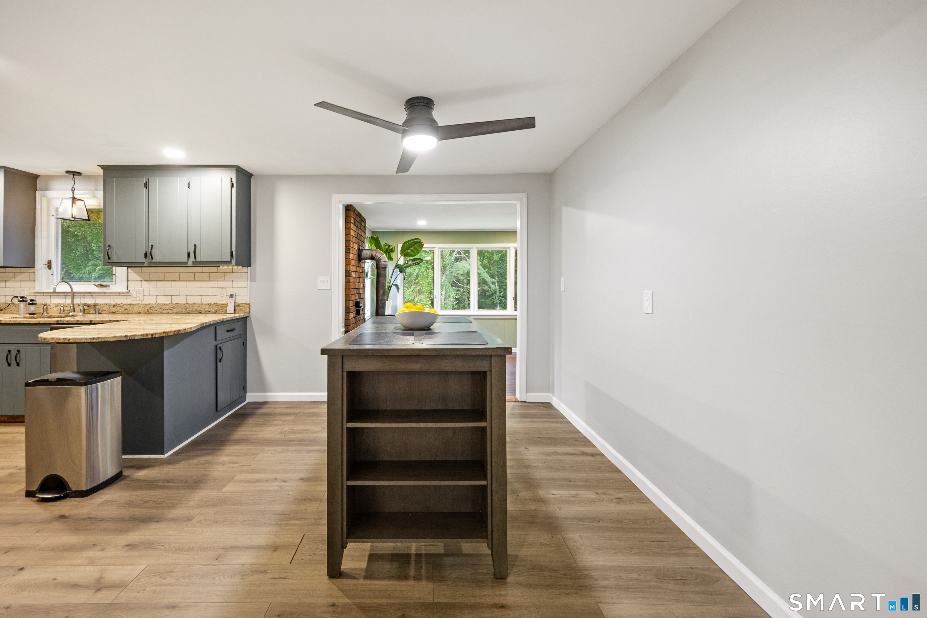 14 Glen Hollow Drive Property Photo 8