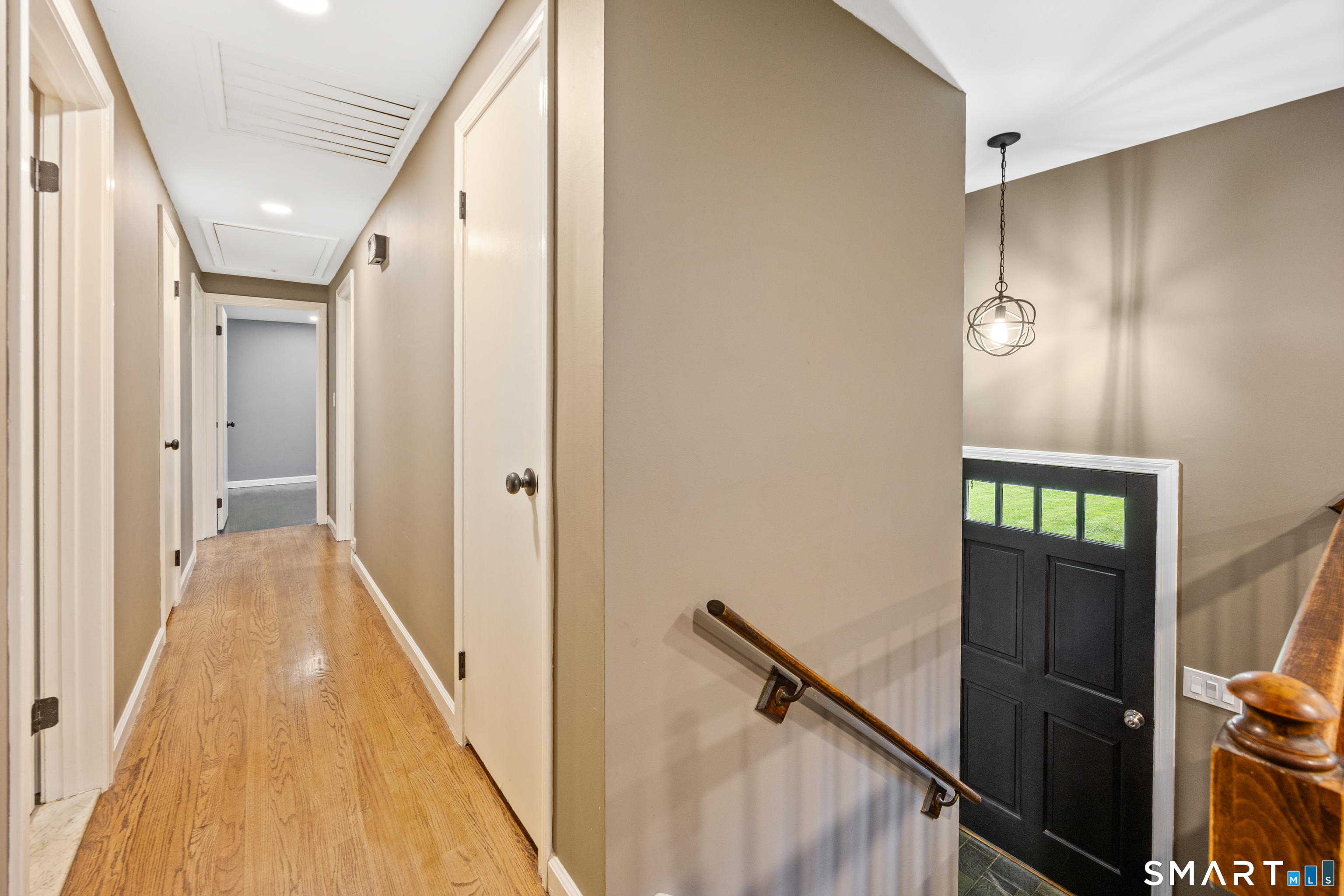 14 Glen Hollow Drive Property Photo 13