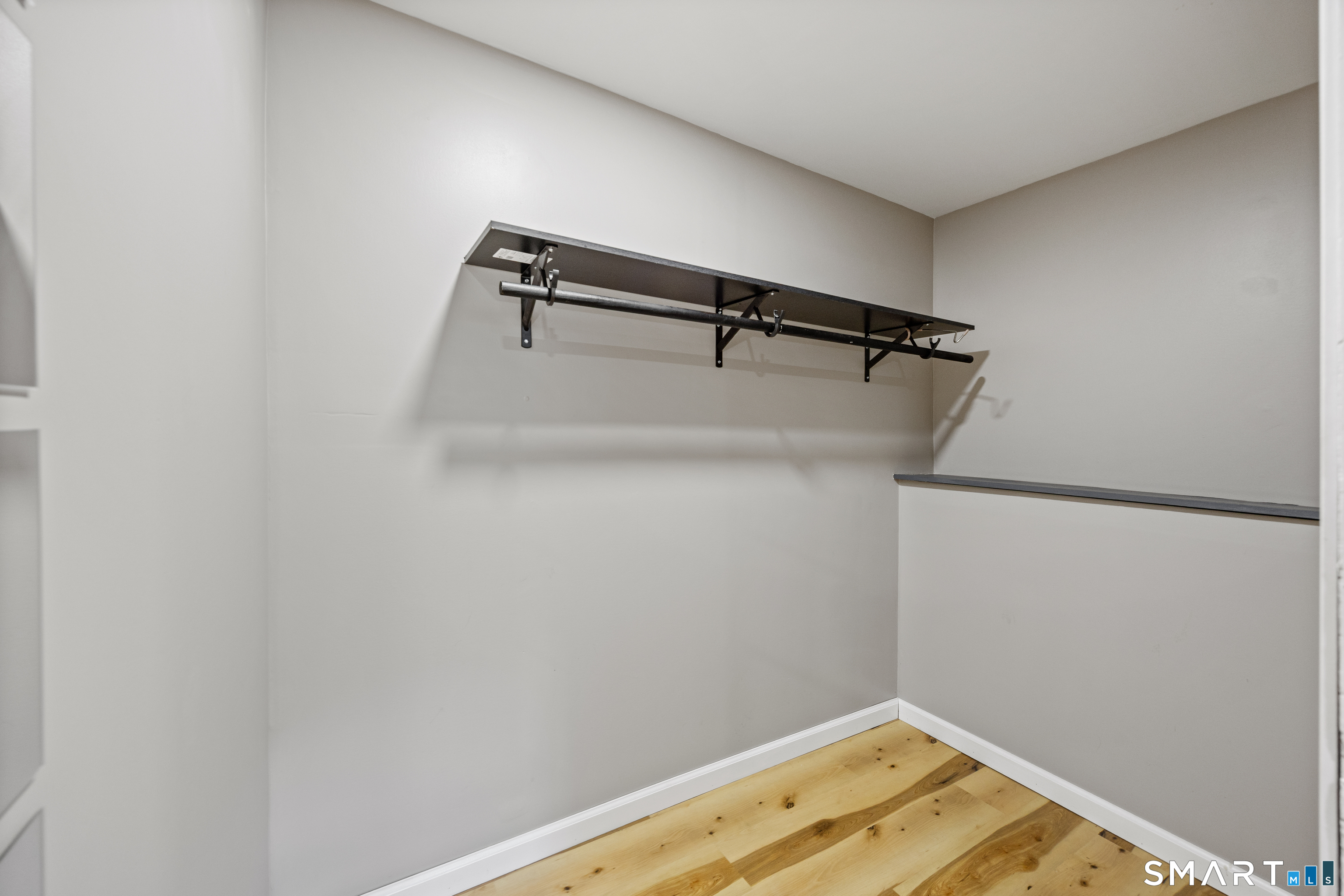 14 Glen Hollow Drive Property Photo 25