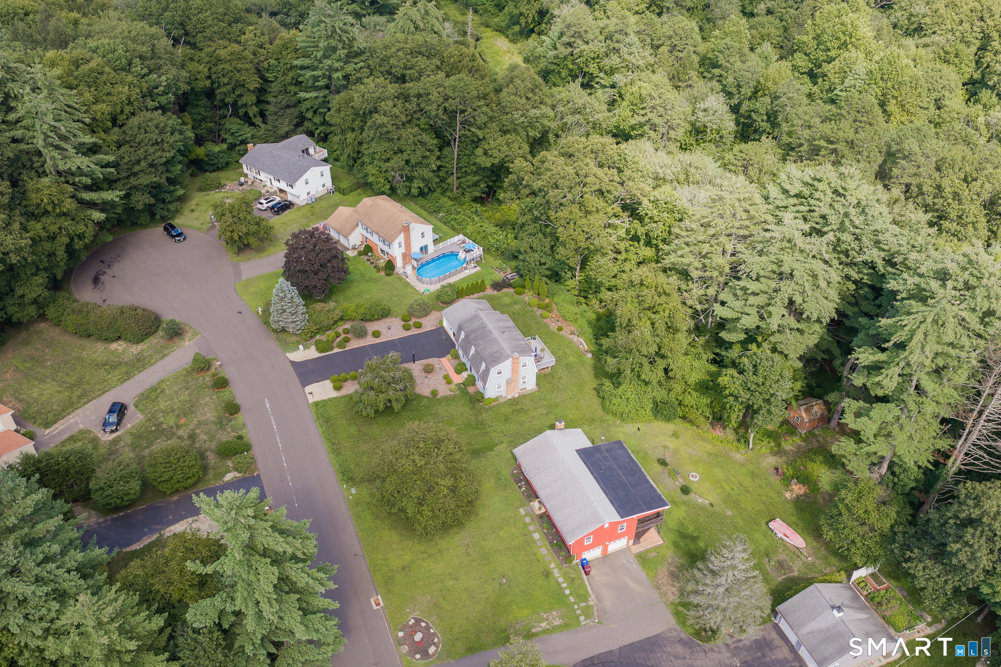 14 Glen Hollow Drive Property Photo 34