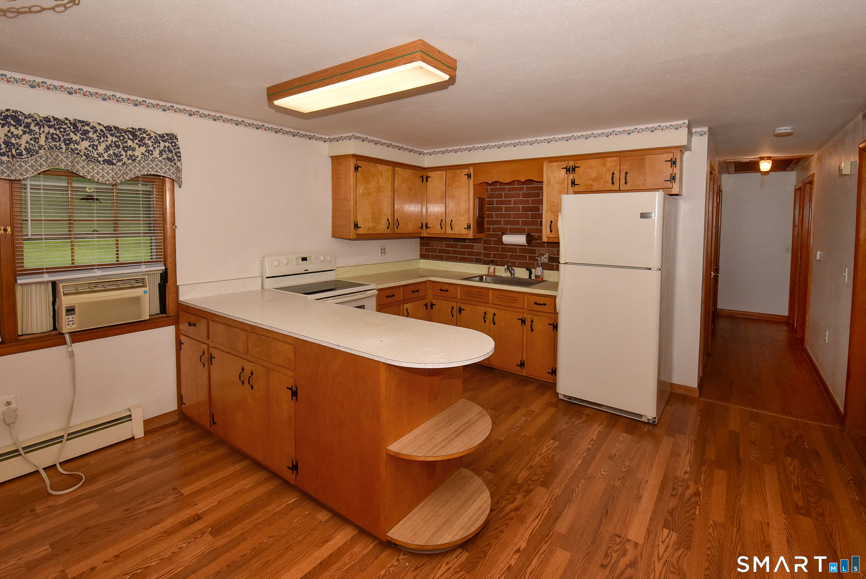 150 Baxter Street Property Photo 8