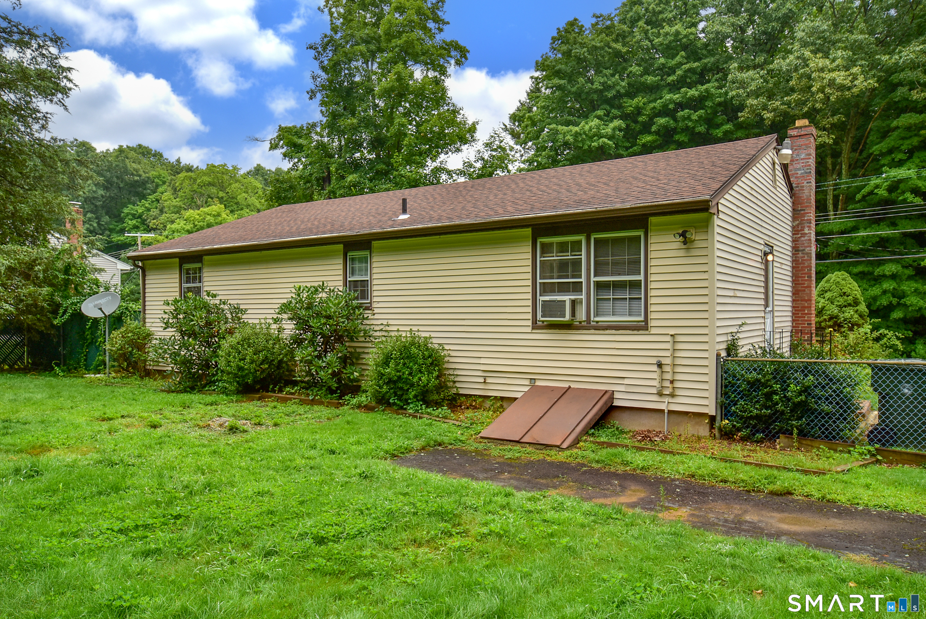 150 Baxter Street Property Photo 25