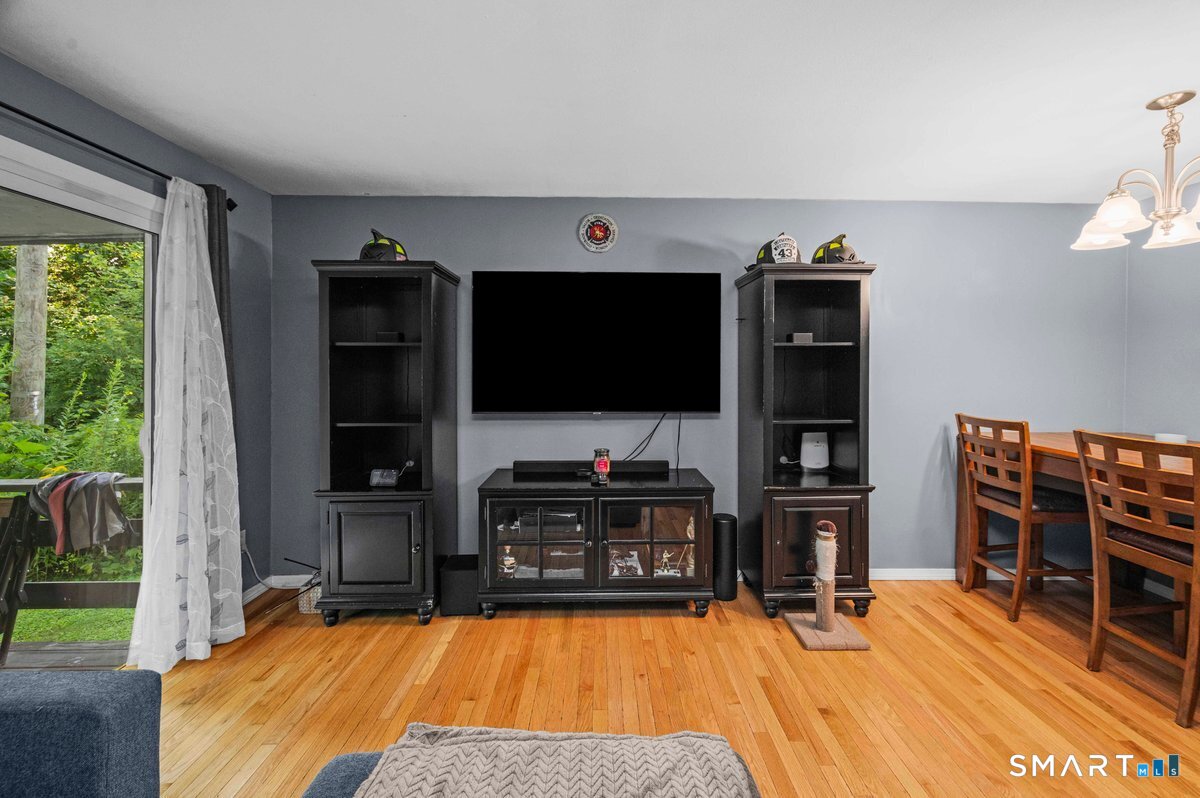 181 Williamstown 181 Court Property Photo 7