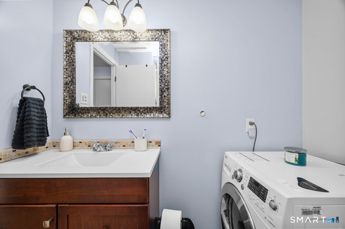 181 Williamstown 181 Court Property Photo 22