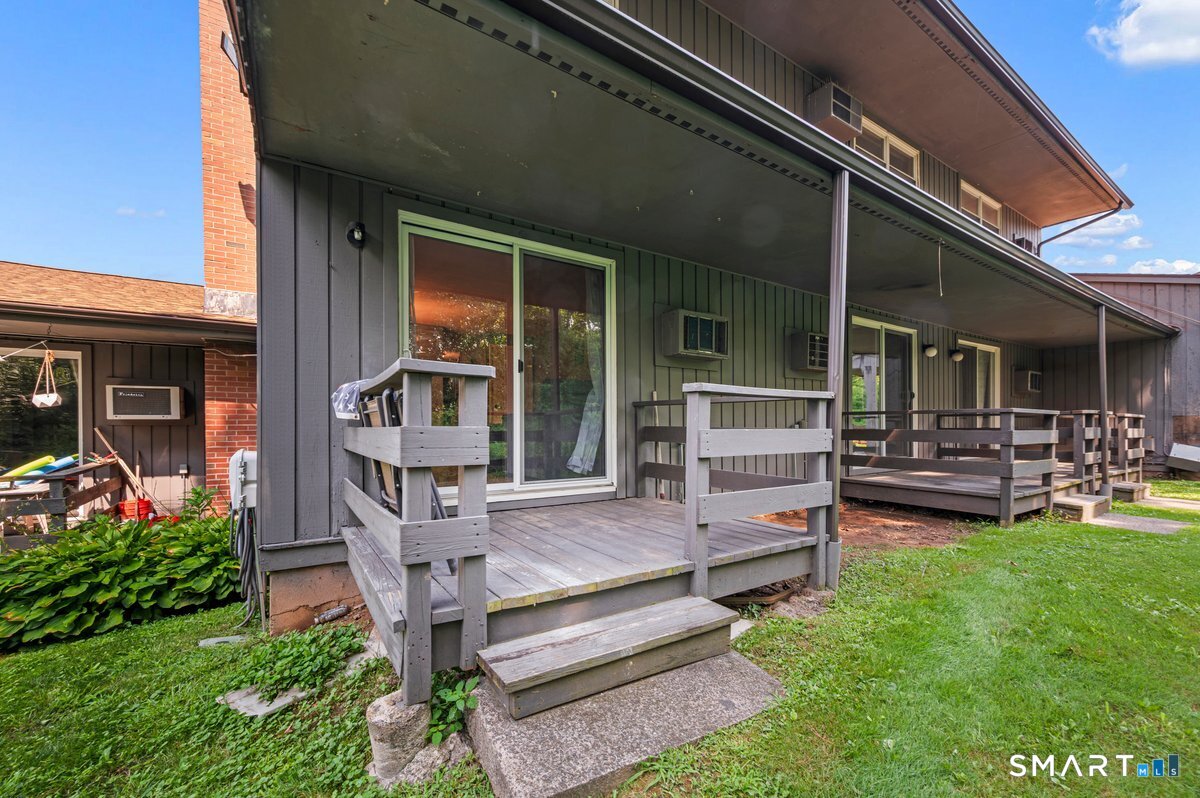 181 Williamstown 181 Court Property Photo 24