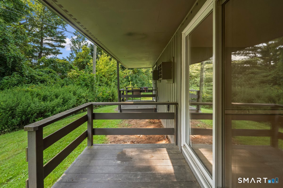 183 Williamstown 183 Court Property Photo 3