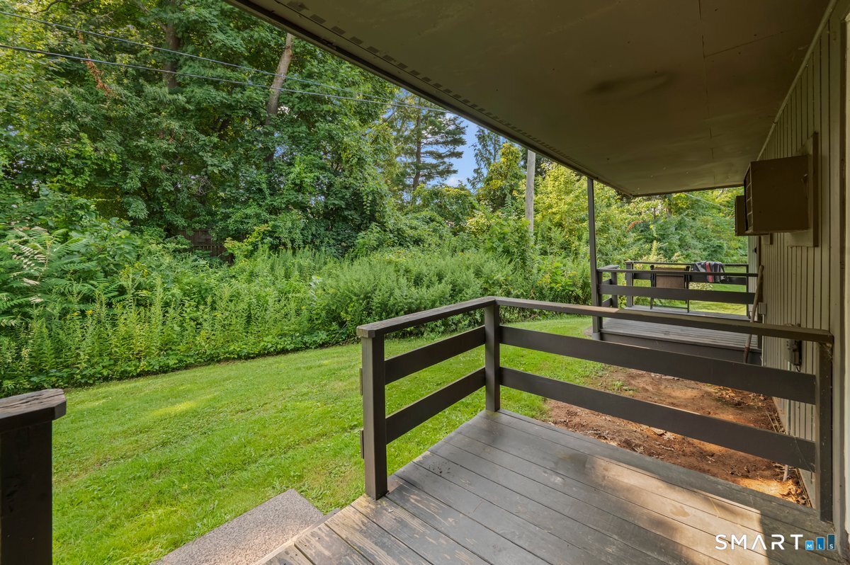 183 Williamstown 183 Court Property Photo 4