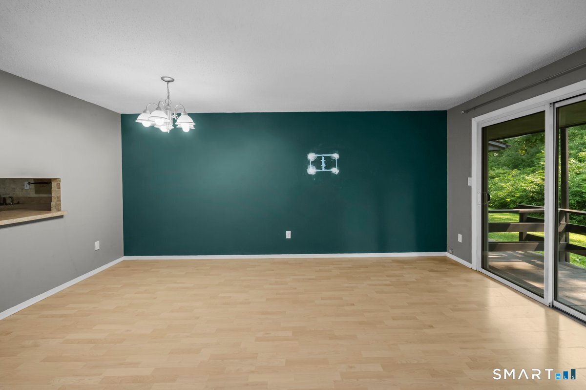 183 Williamstown 183 Court Property Photo 8
