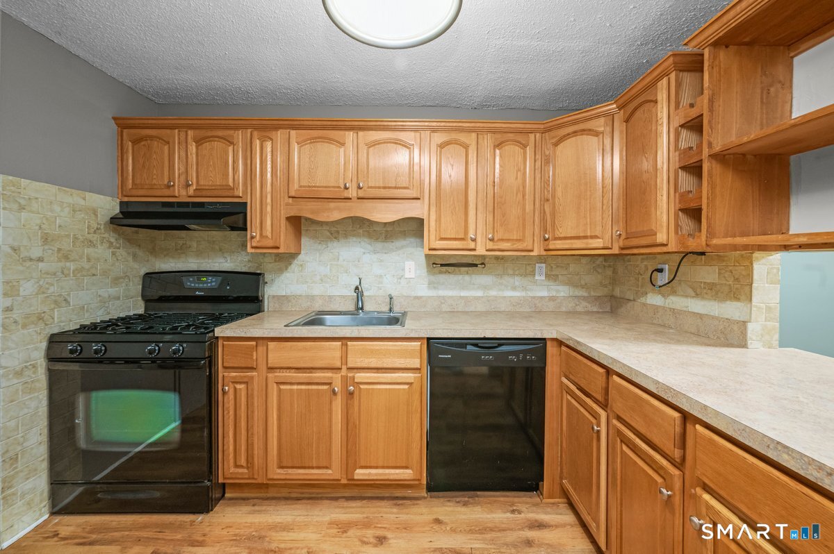 183 Williamstown 183 Court Property Photo 10