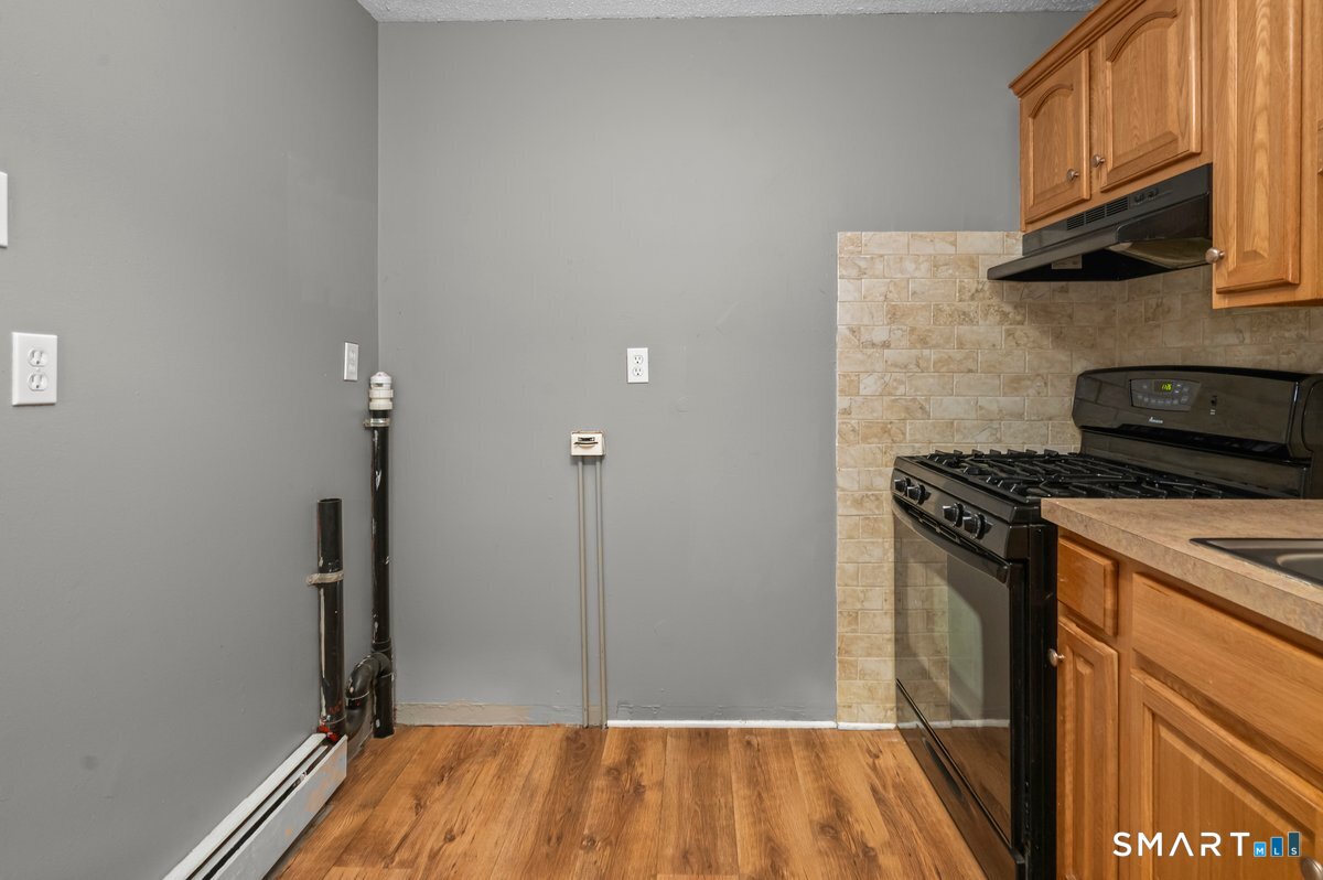 183 Williamstown 183 Court Property Photo 12