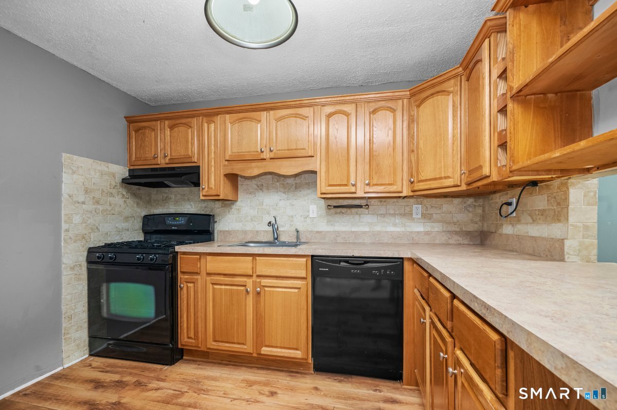 183 Williamstown 183 Court Property Photo 13