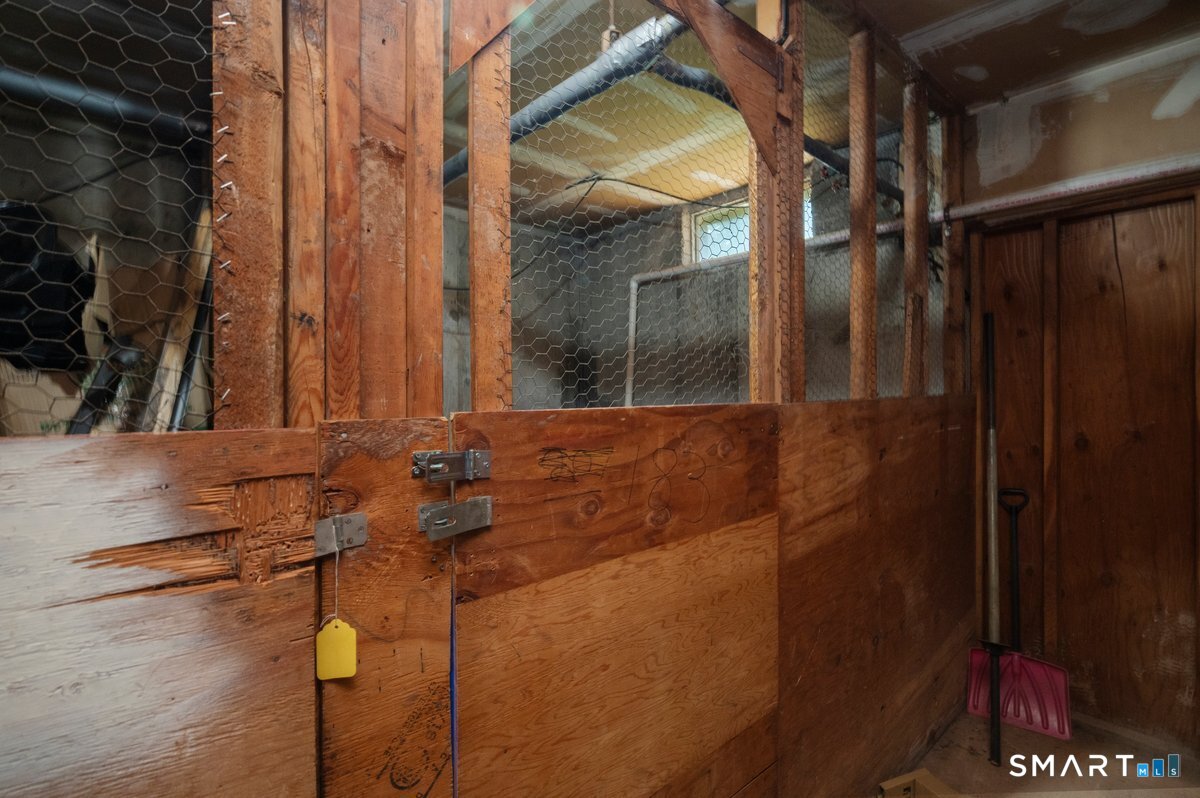 183 Williamstown 183 Court Property Photo 29
