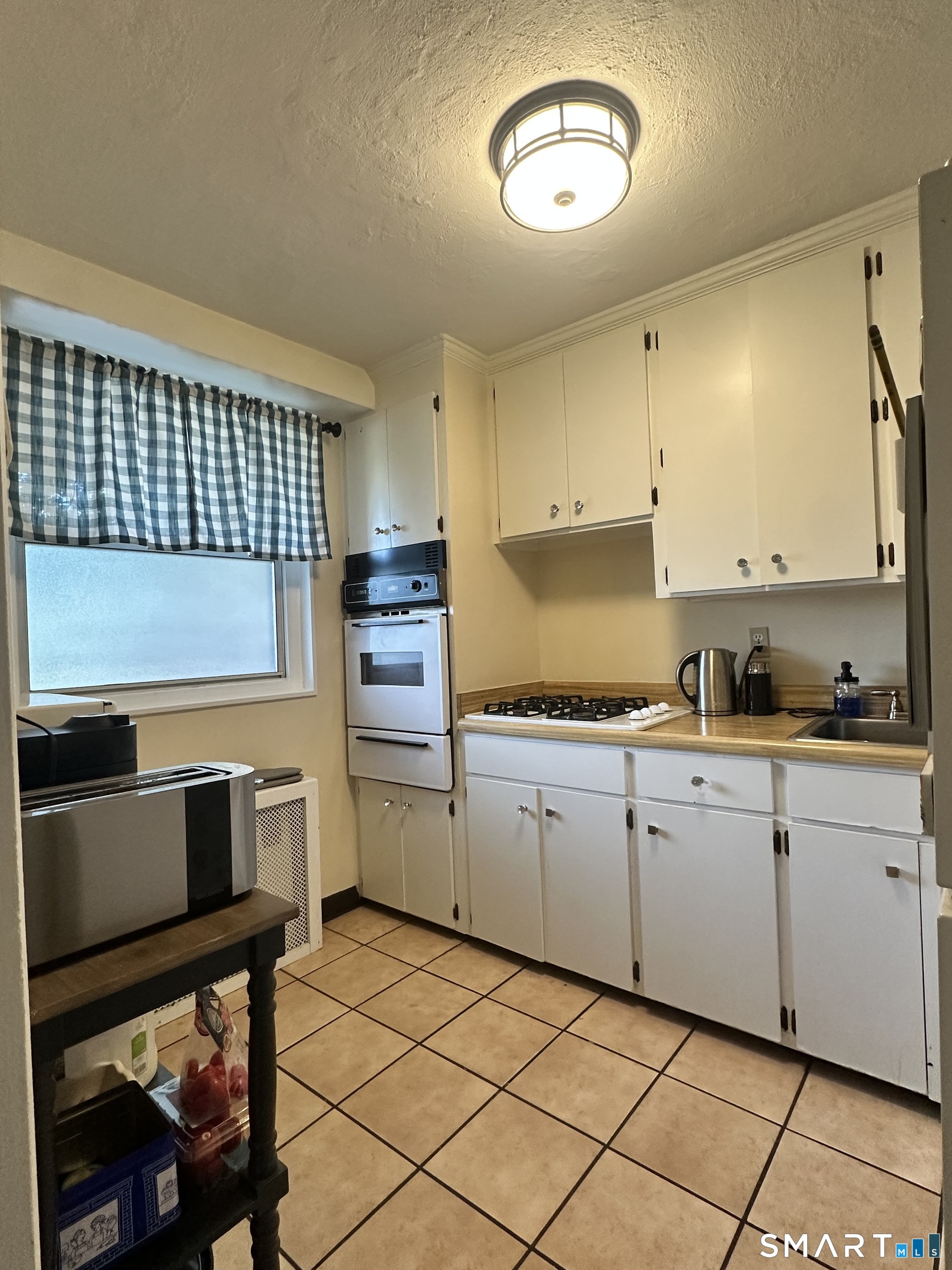 71 Strawberry Hill 320 Avenue Property Photo 2