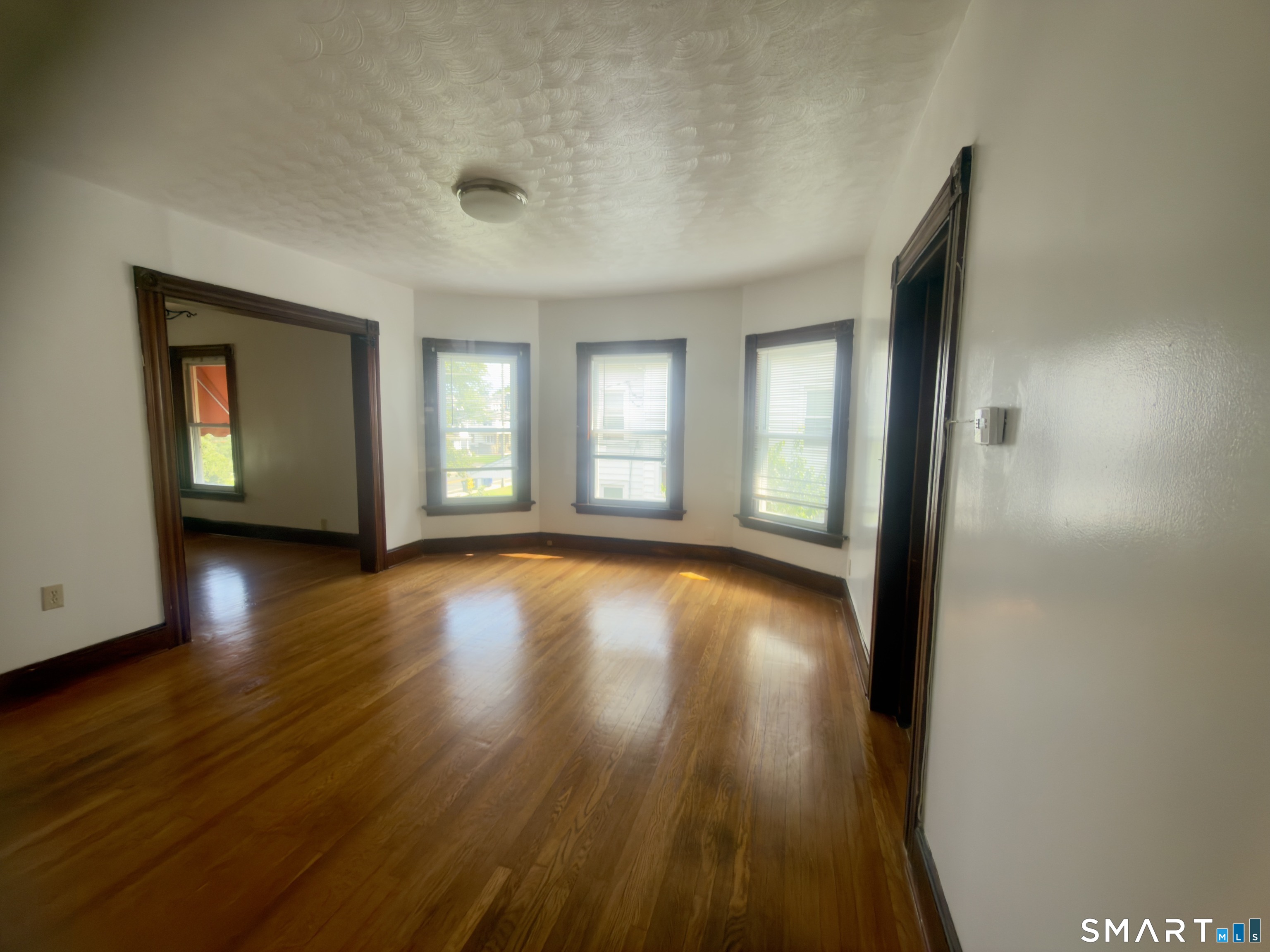 261 Wakelee 2 Avenue Property Photo 2