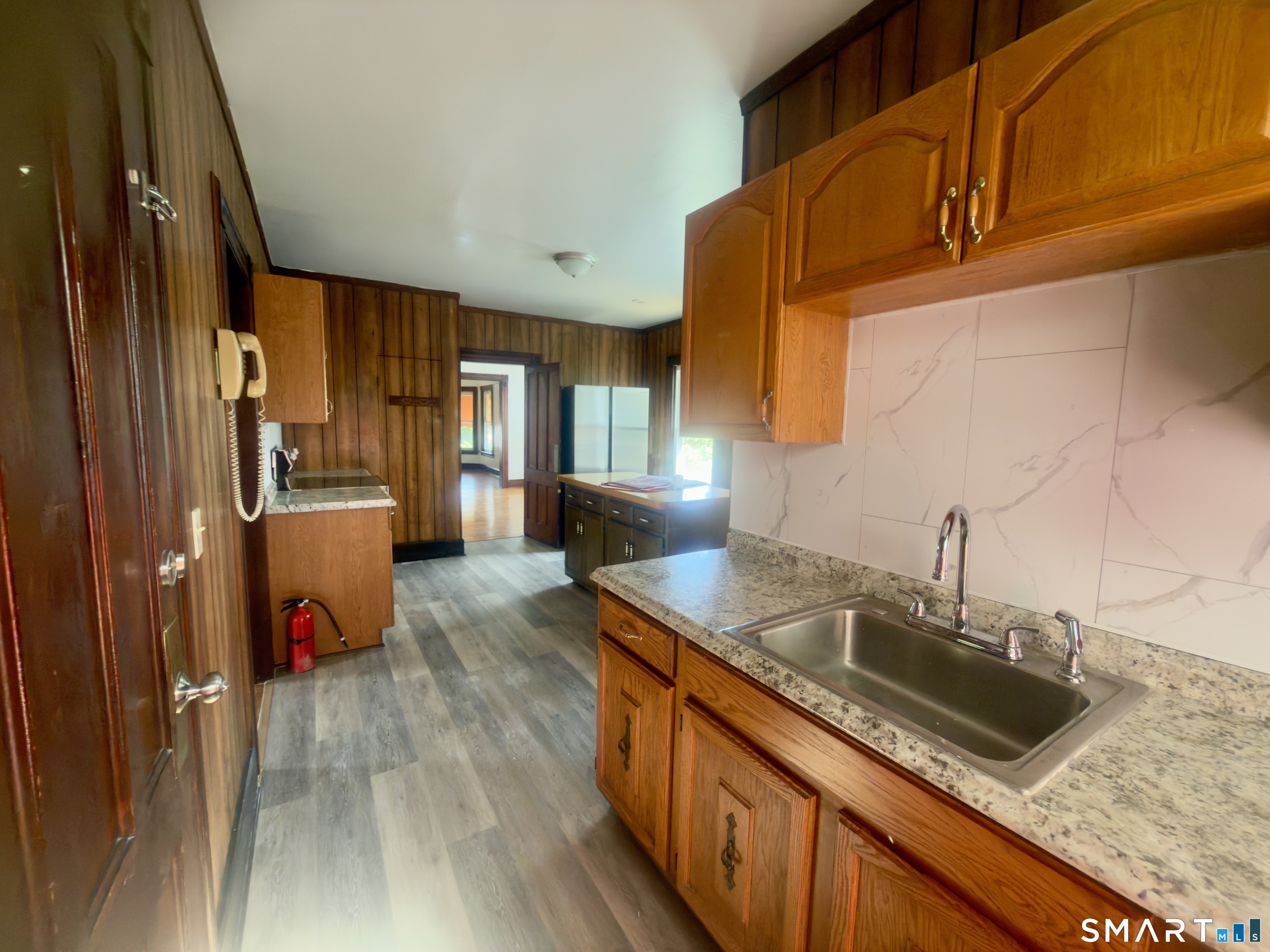 261 Wakelee 2 Avenue Property Photo 5