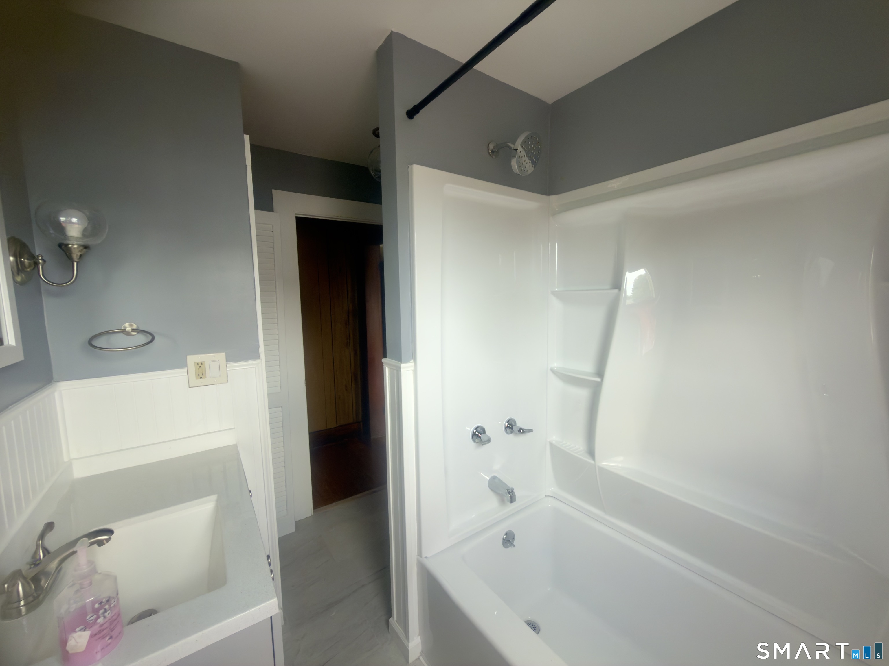 261 Wakelee 2 Avenue Property Photo 7