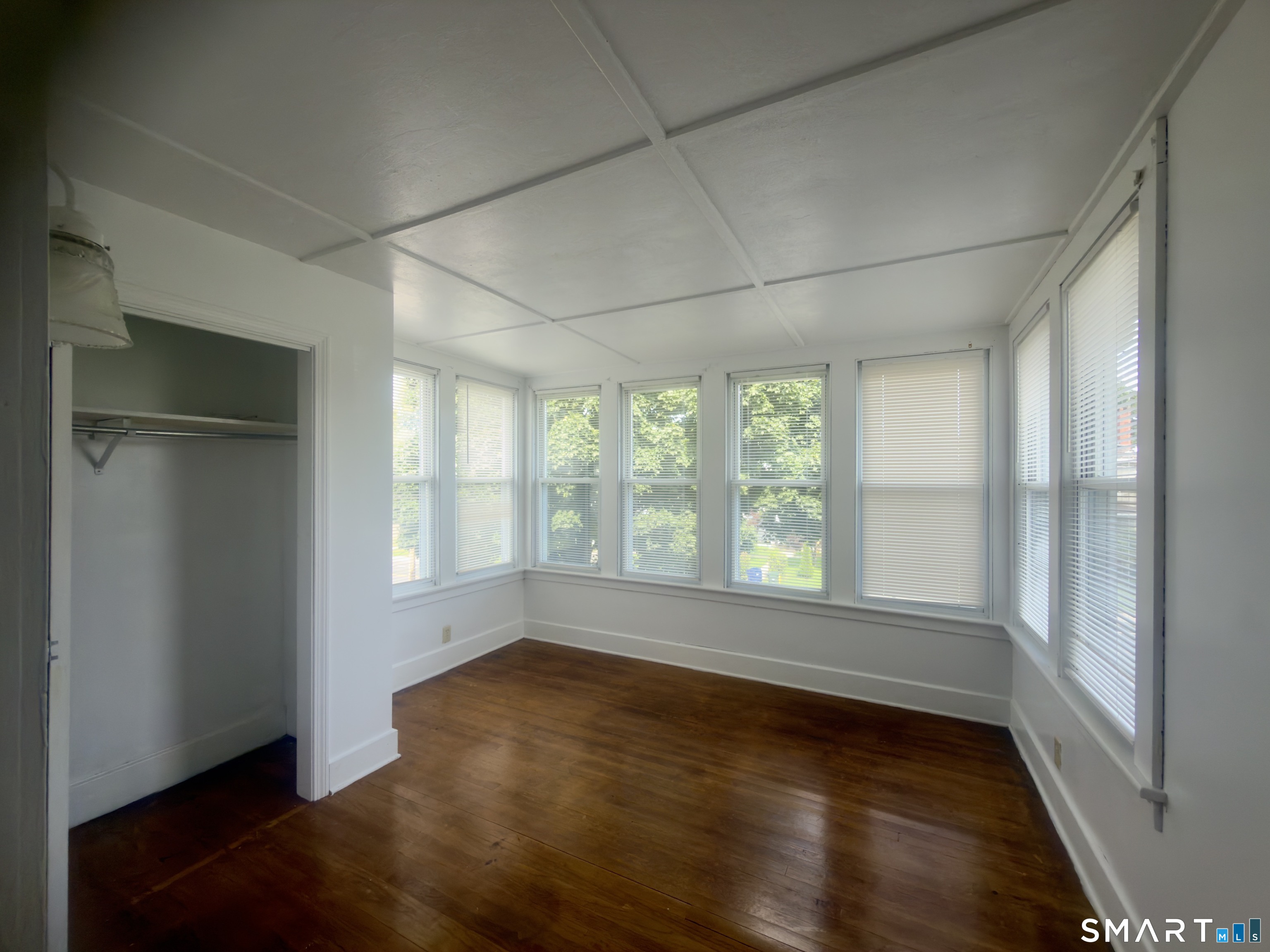 261 Wakelee 2 Avenue Property Photo 8