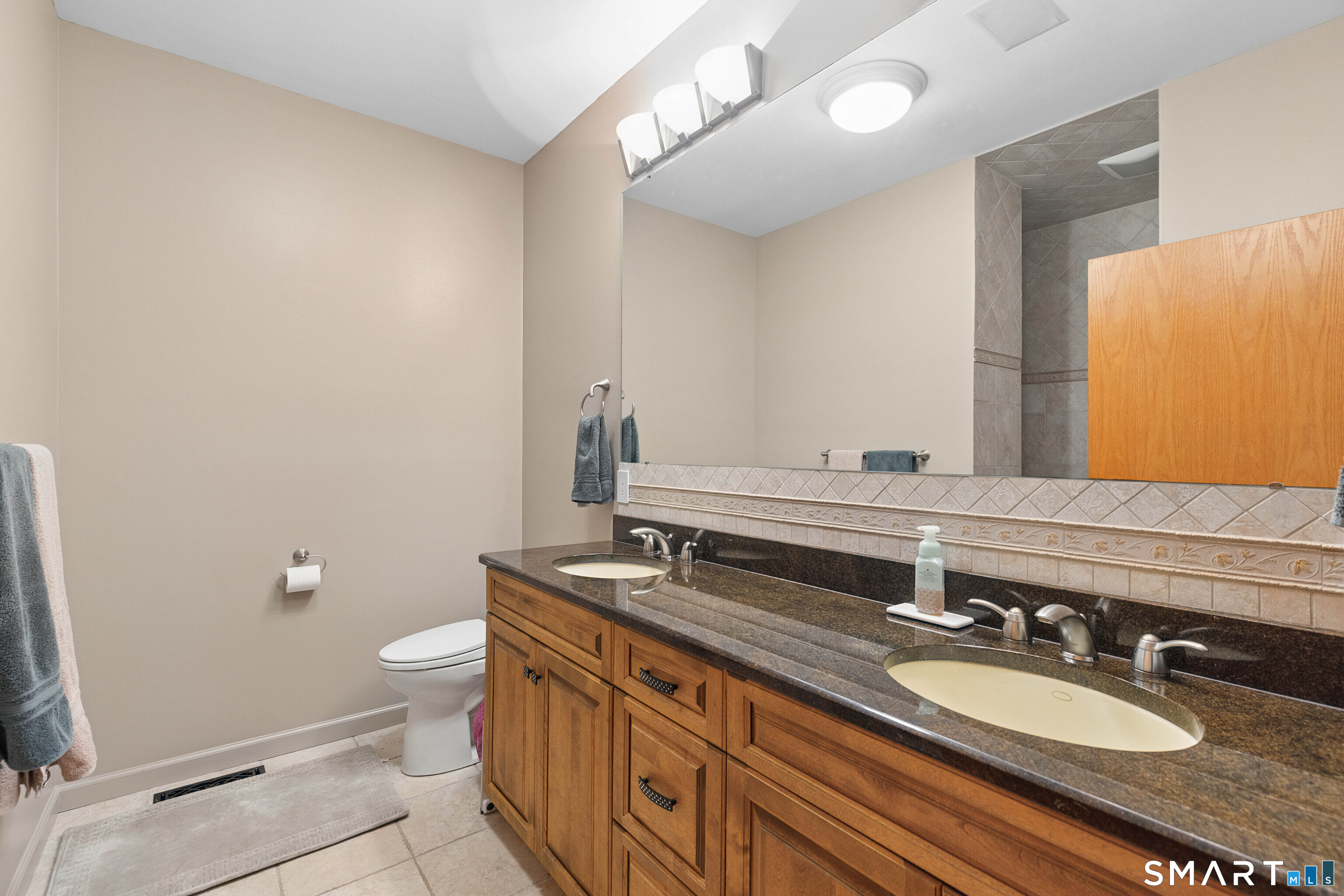 14 Eleanor Road Property Photo 17