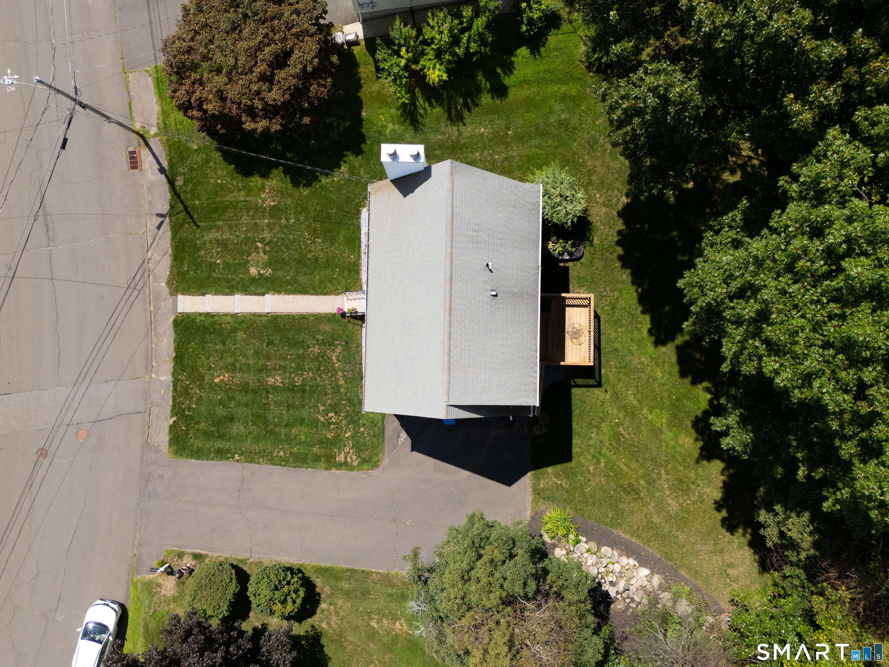 18 Kendall Circle Property Photo 7