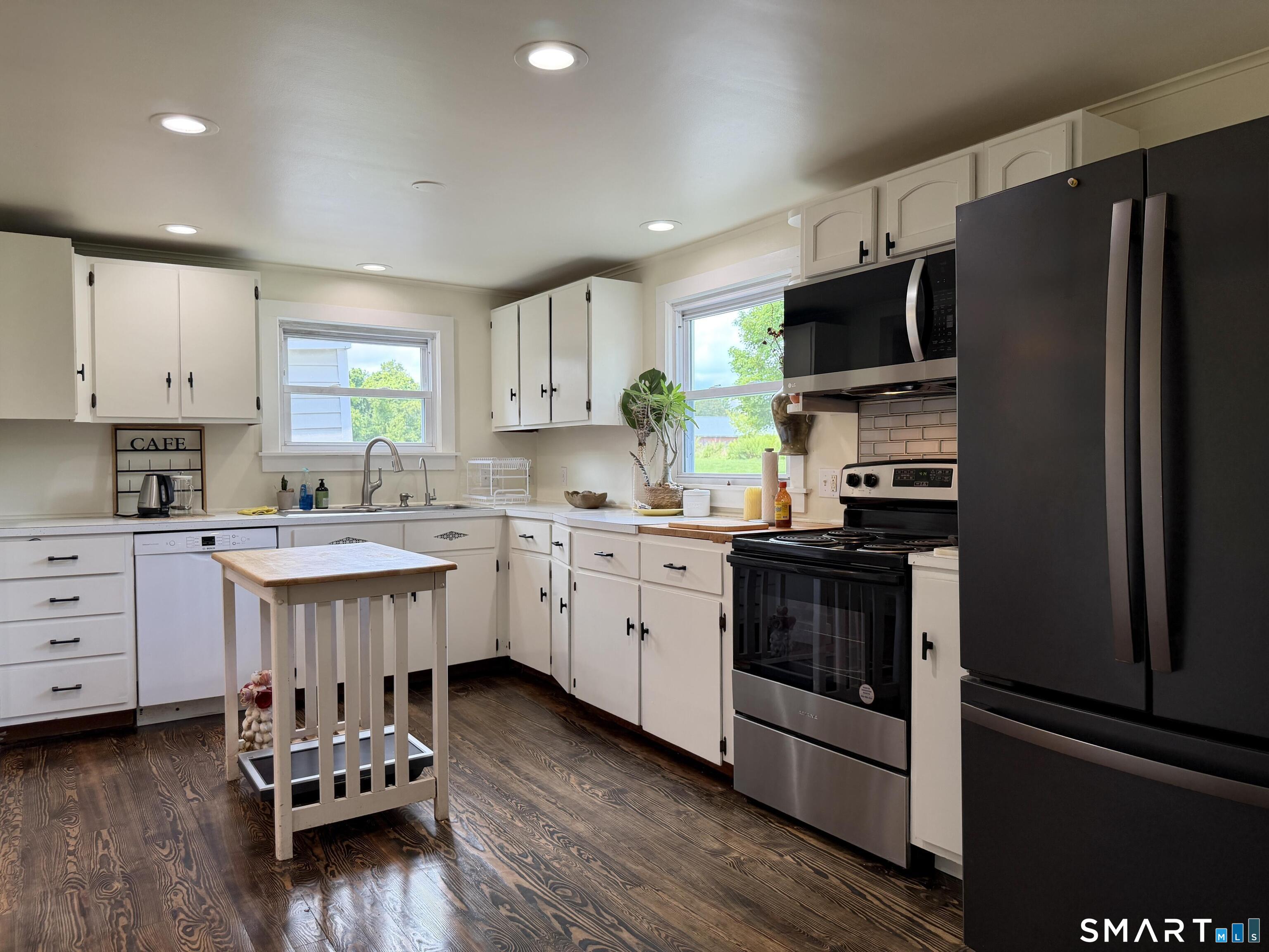 70 Gay Street Property Photo 10