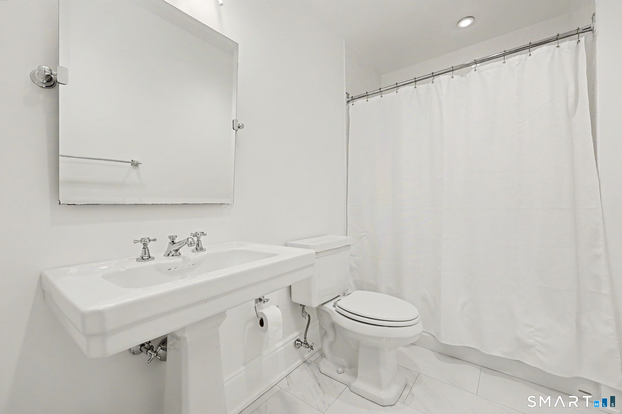 16 Elmwood 16 Drive Property Photo 9