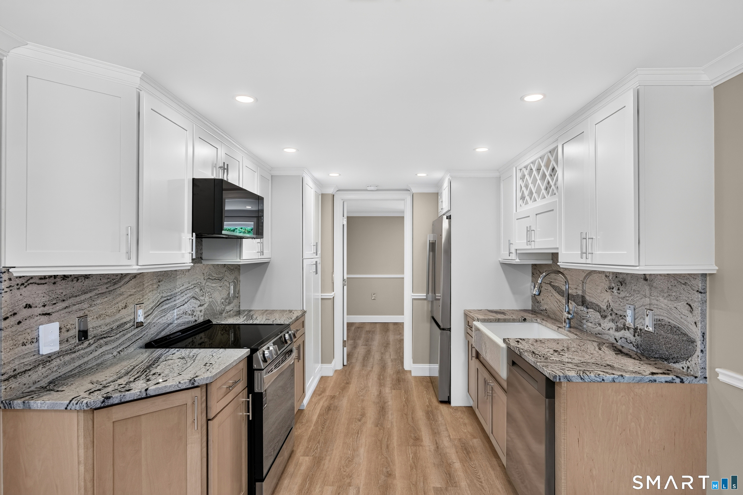 3 Pearl F Street Property Photo 2