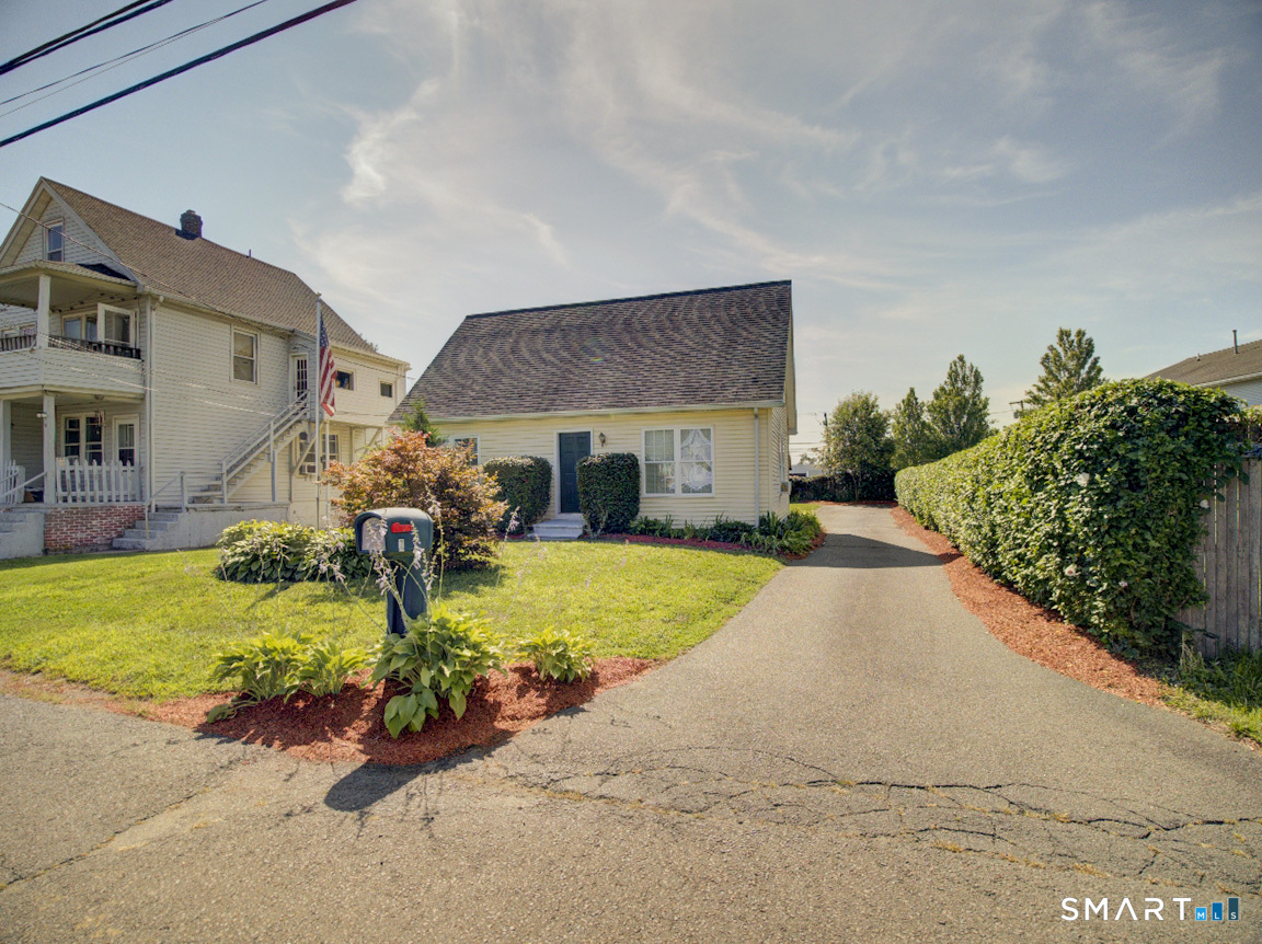 6 Mettler Street Property Photo 2
