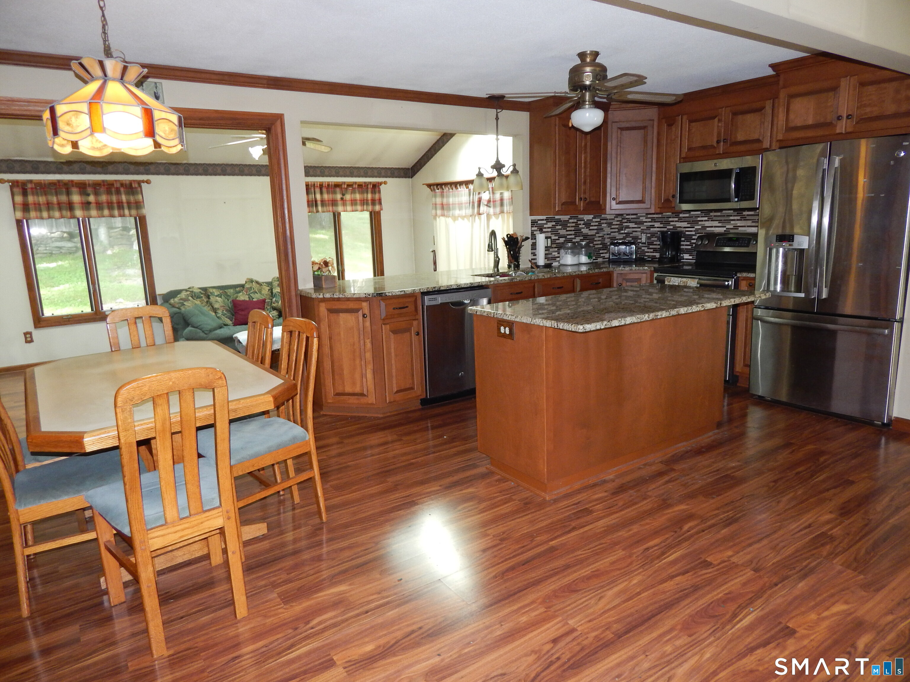 16 Frankie Lane Property Photo 3