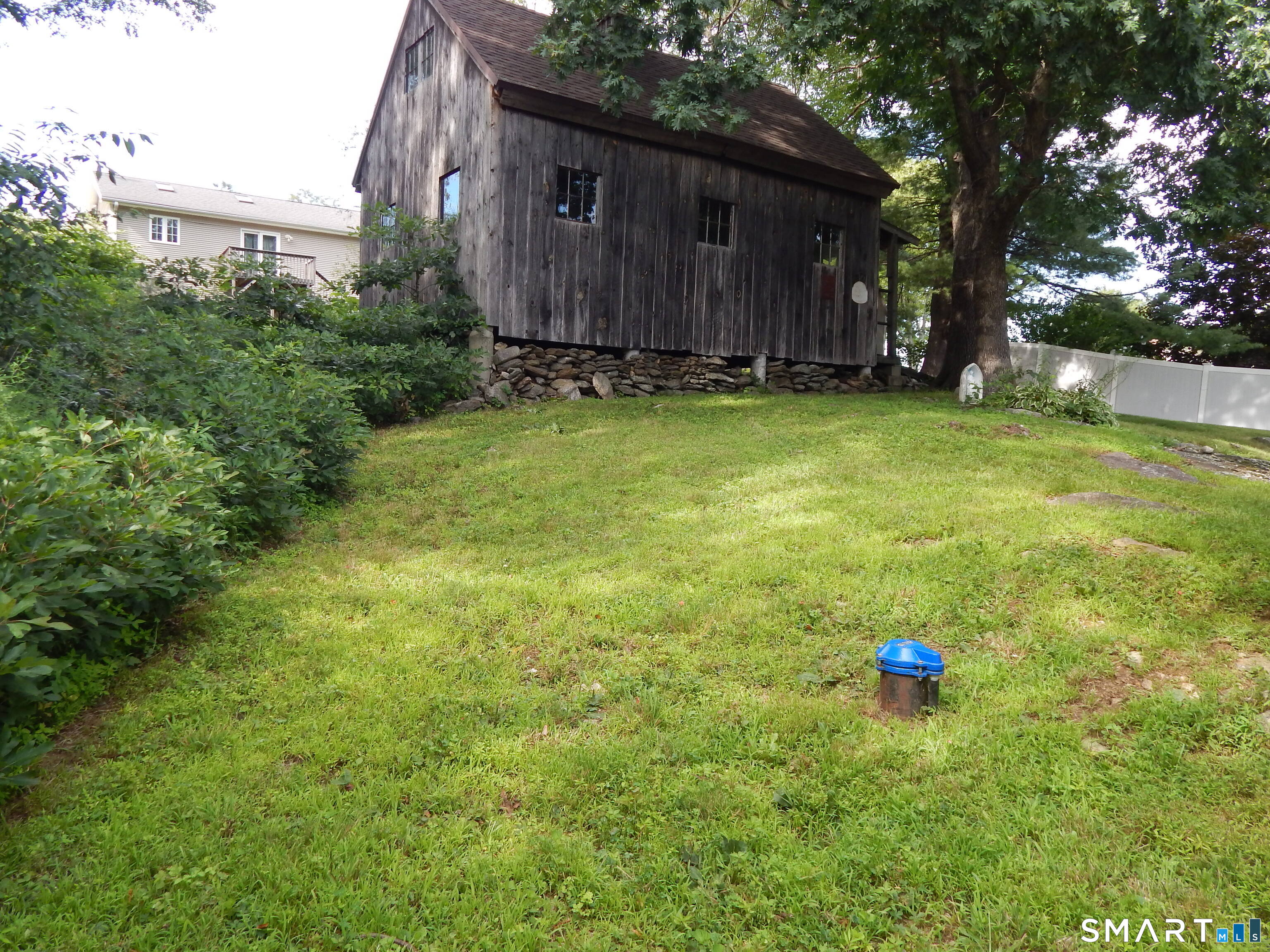 16 Frankie Lane Property Photo 18