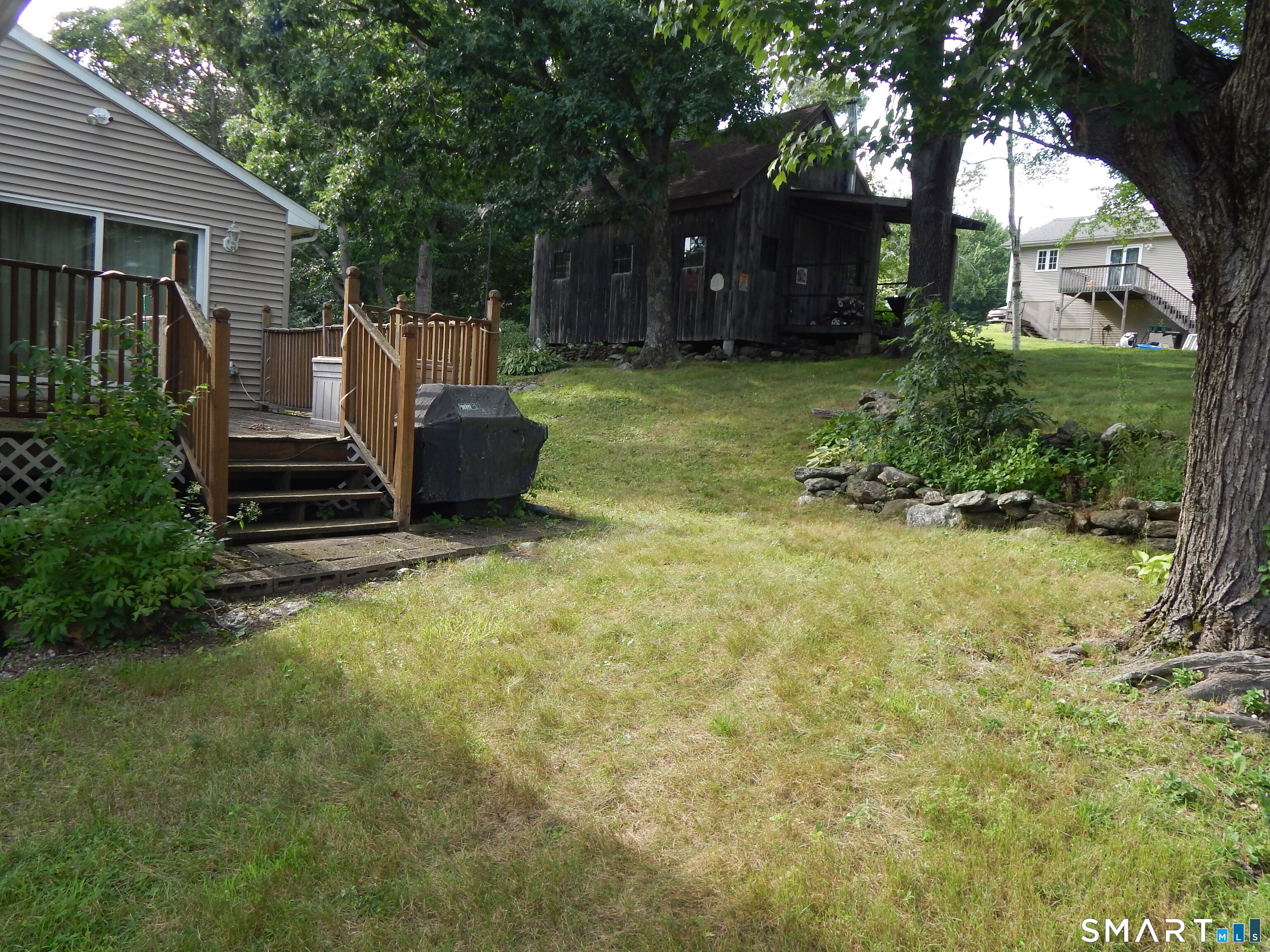 16 Frankie Lane Property Photo 20