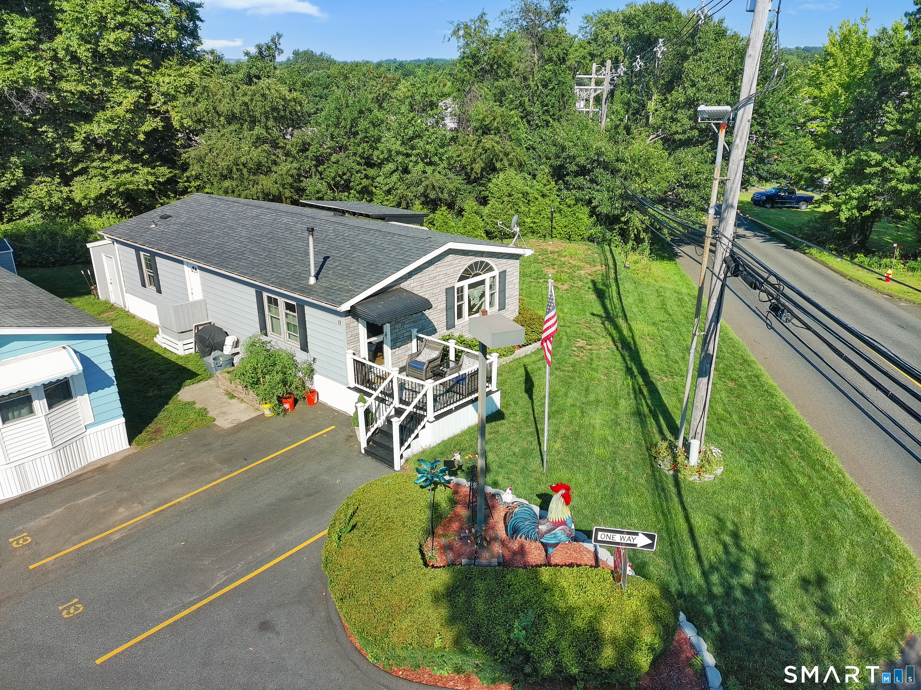 19 Laurel View Property Photo 7