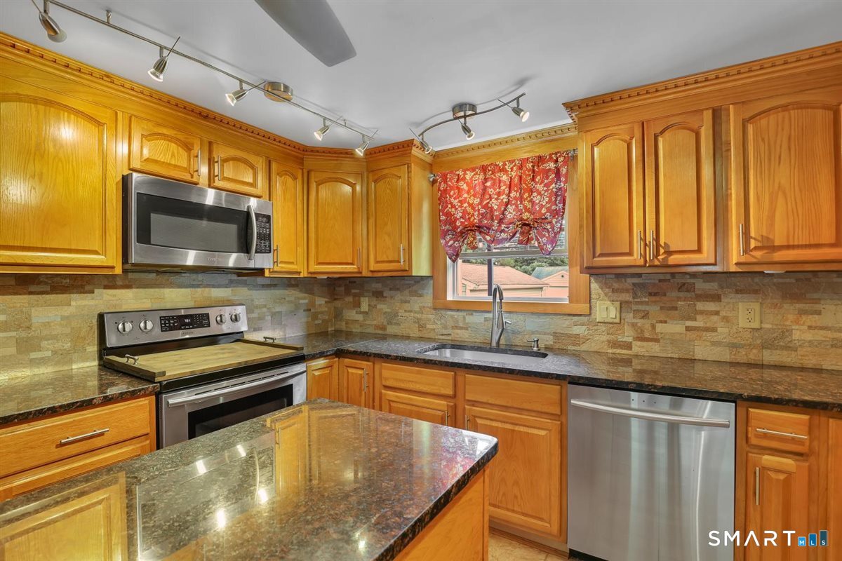 5 Chimney Hill Road Property Photo 9