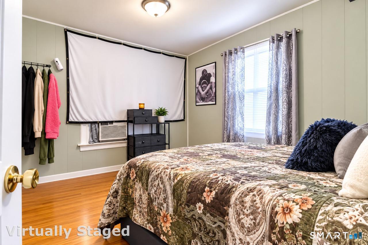 208 Clark Street Property Photo 5