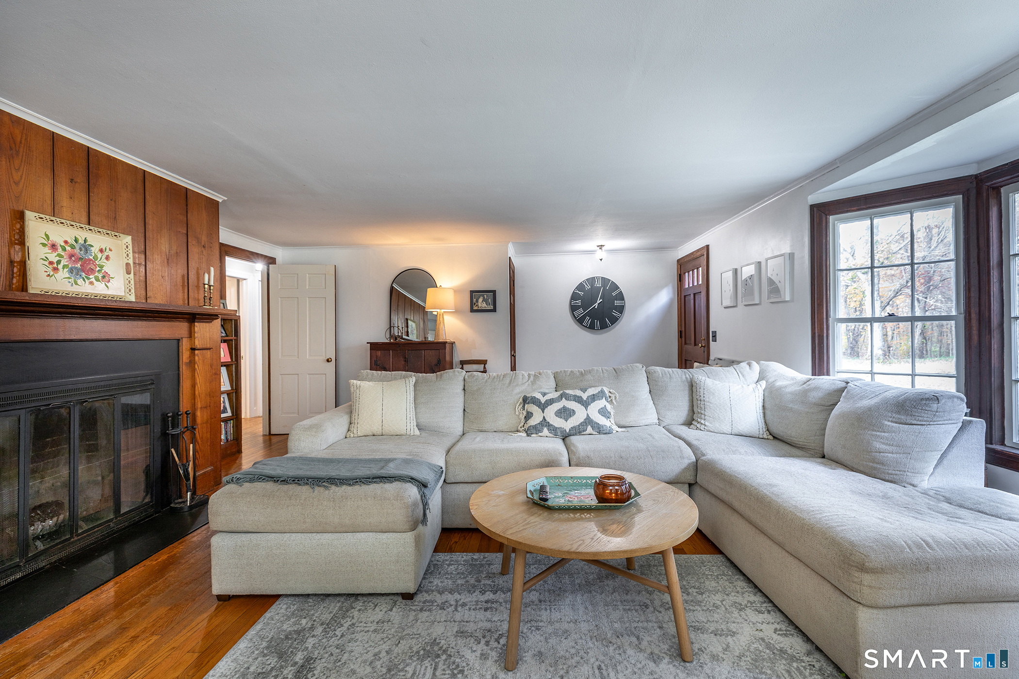 255 Woodbury Road Property Photo 2
