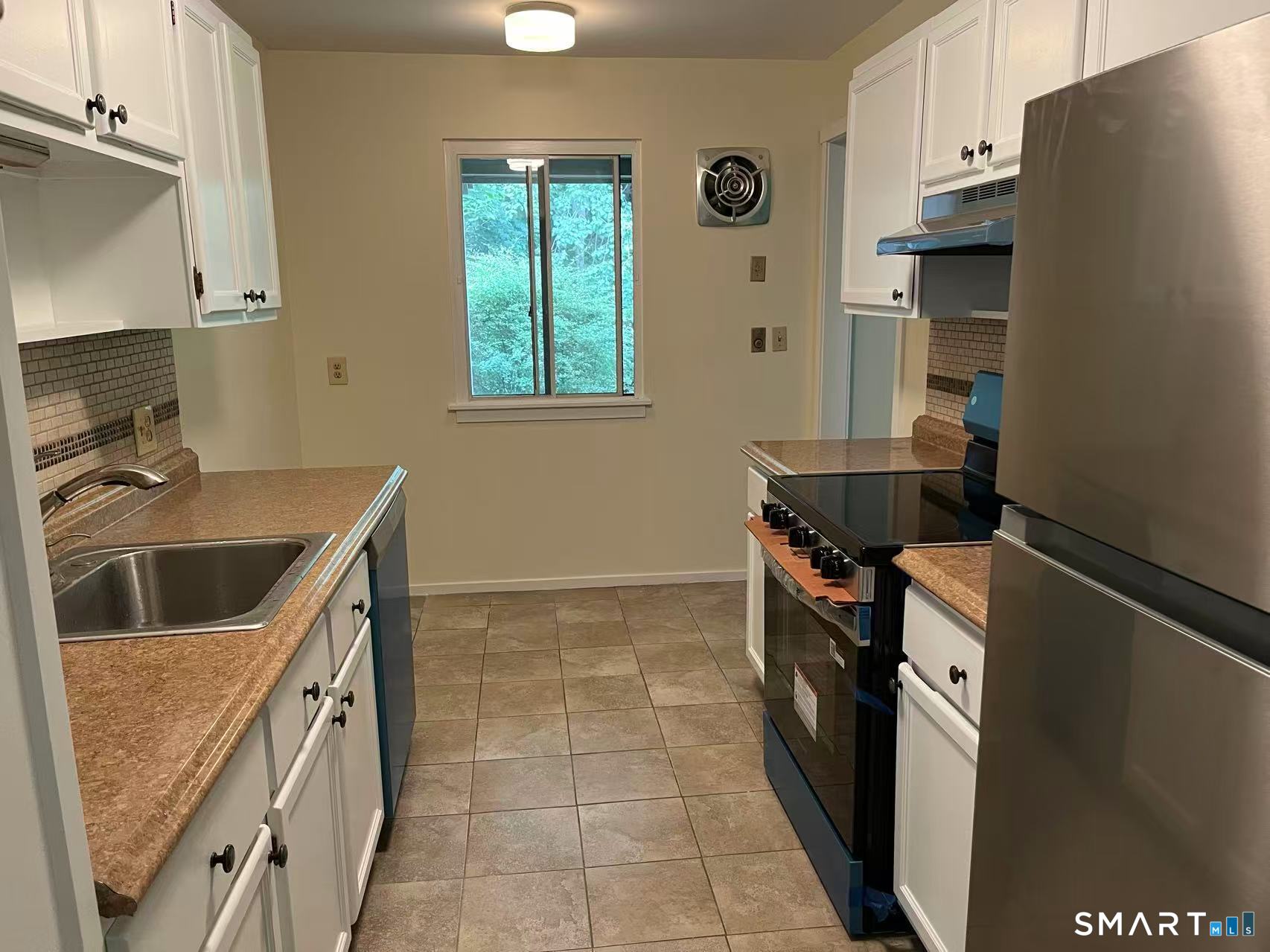 469 Heritage B Village Property Photo 11