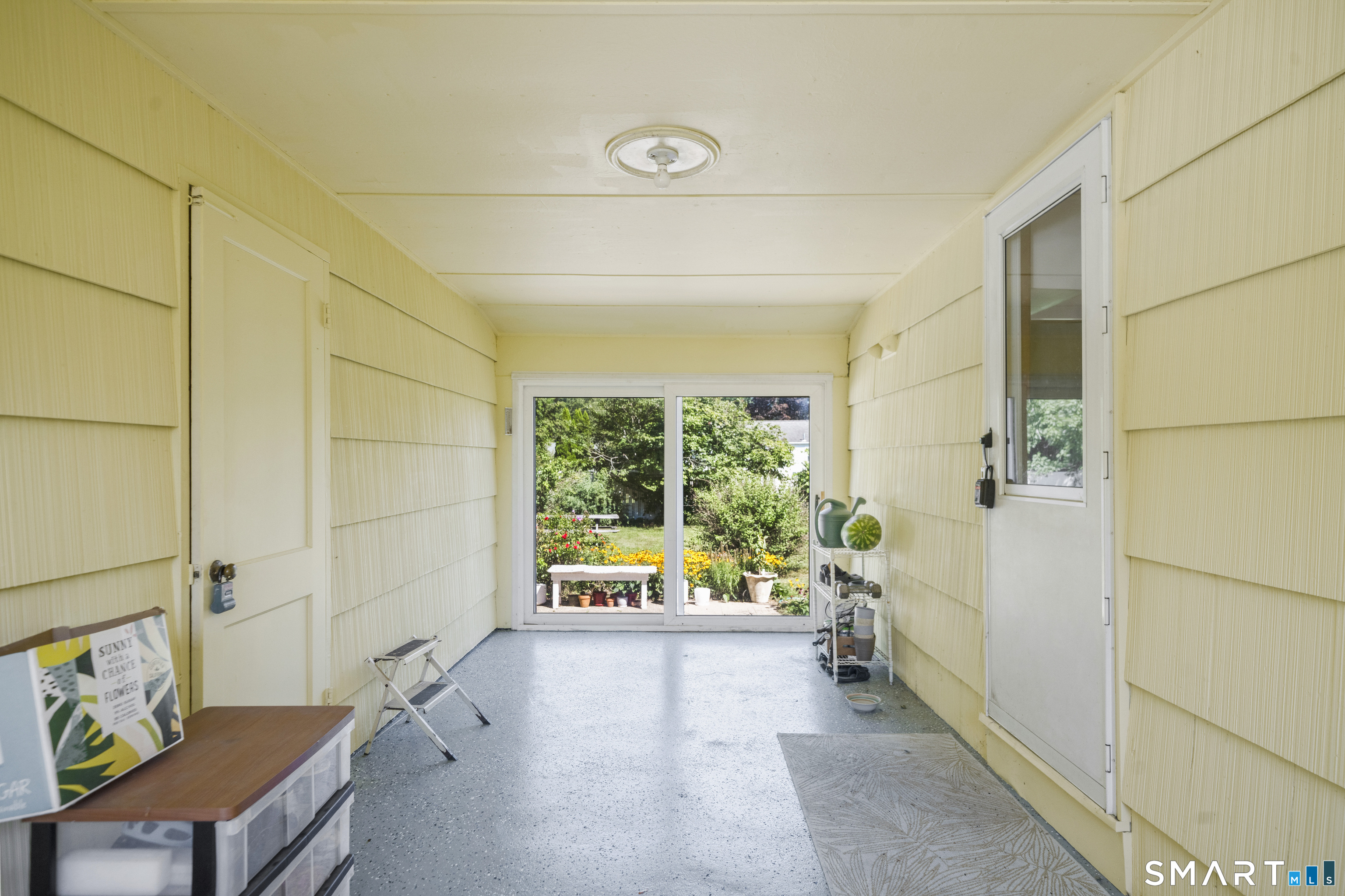 2 Post Road Property Photo 8
