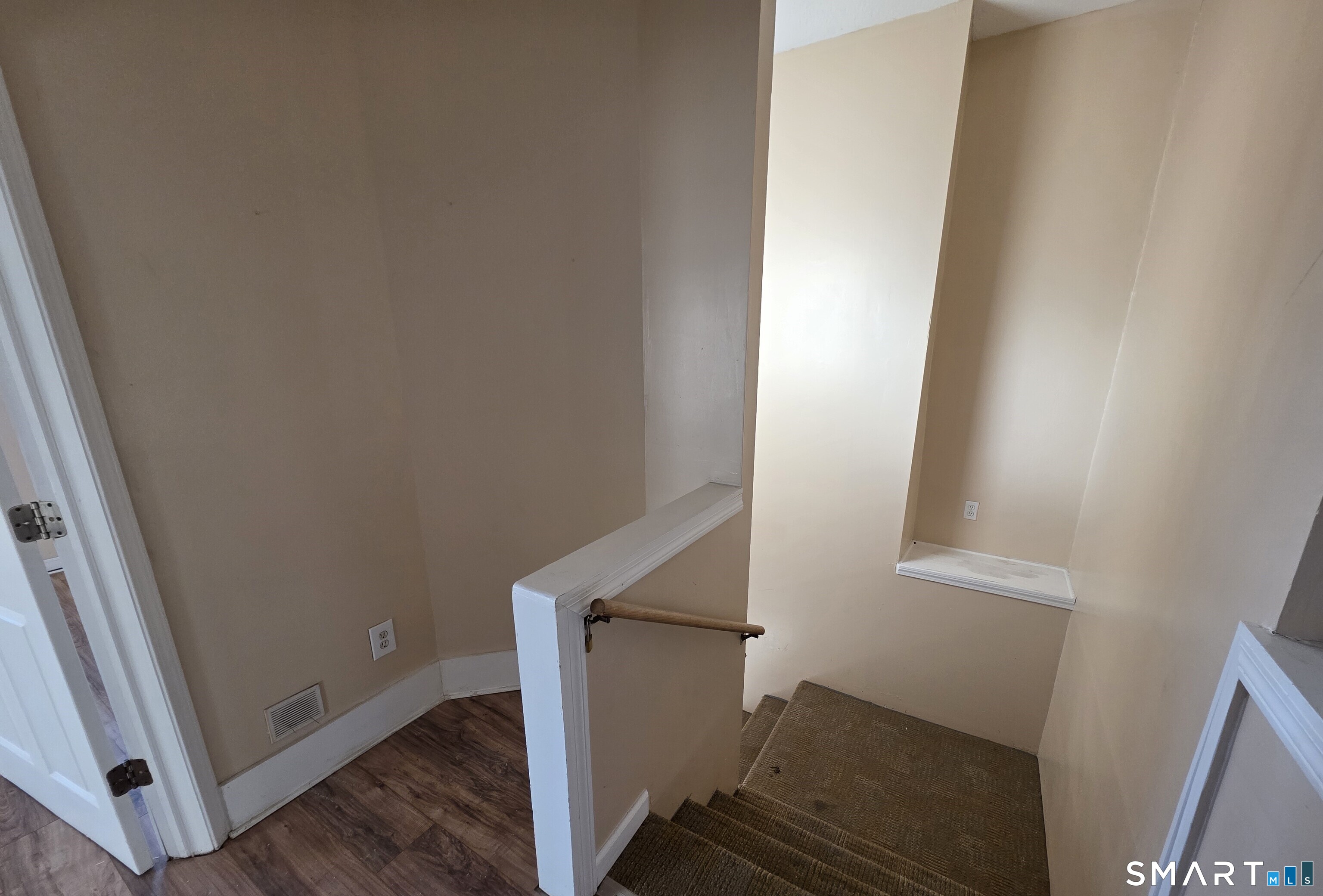 24199753 Property Photo 1