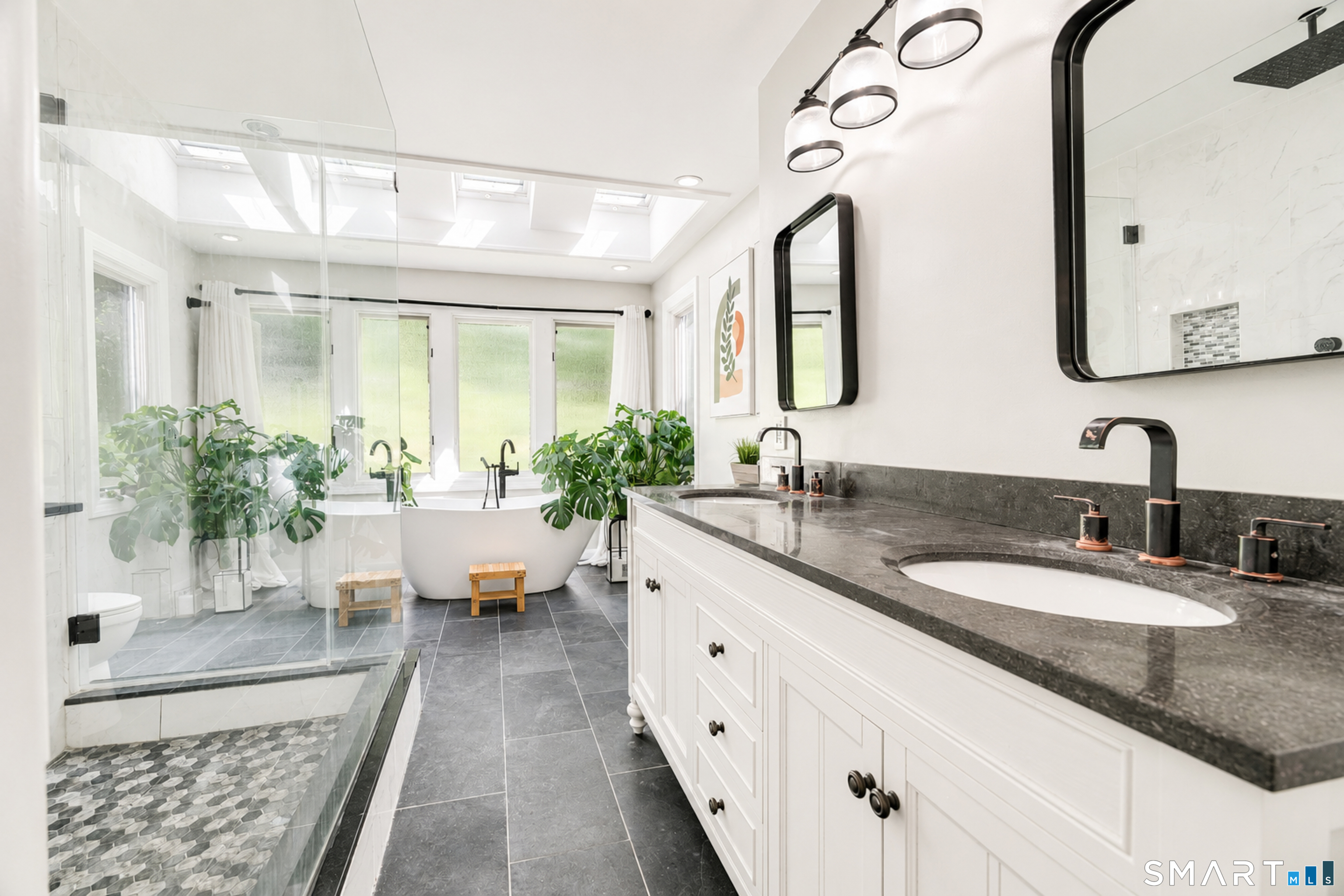 1338 Avon Boulevard Property Photo 15
