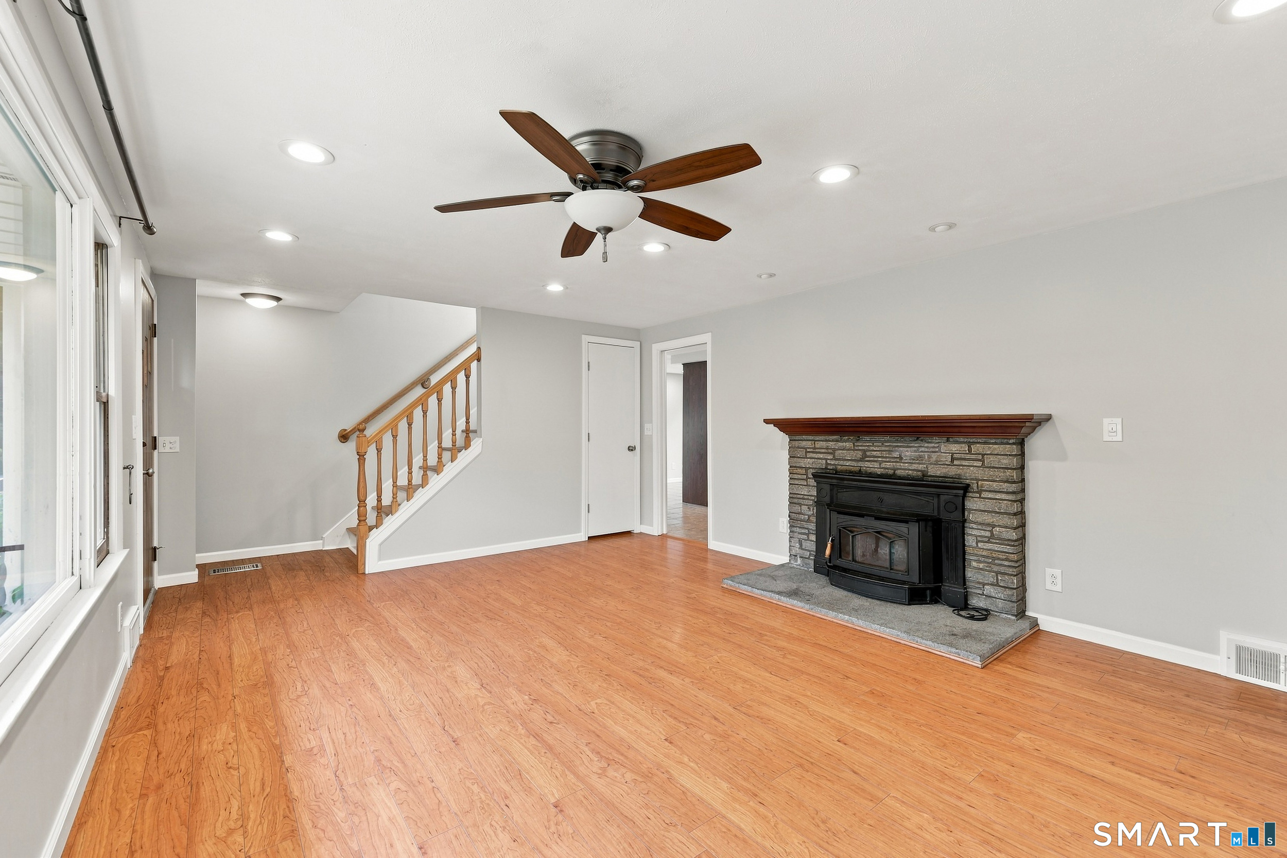 850 South Street Property Photo 13