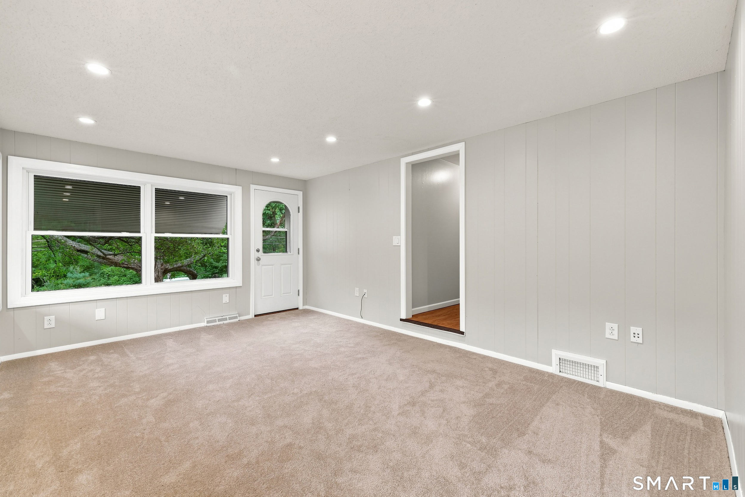 850 South Street Property Photo 25