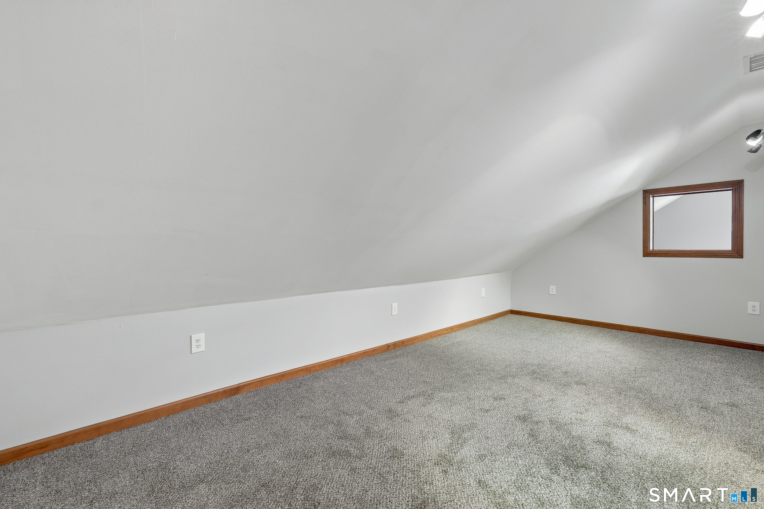 850 South Street Property Photo 30