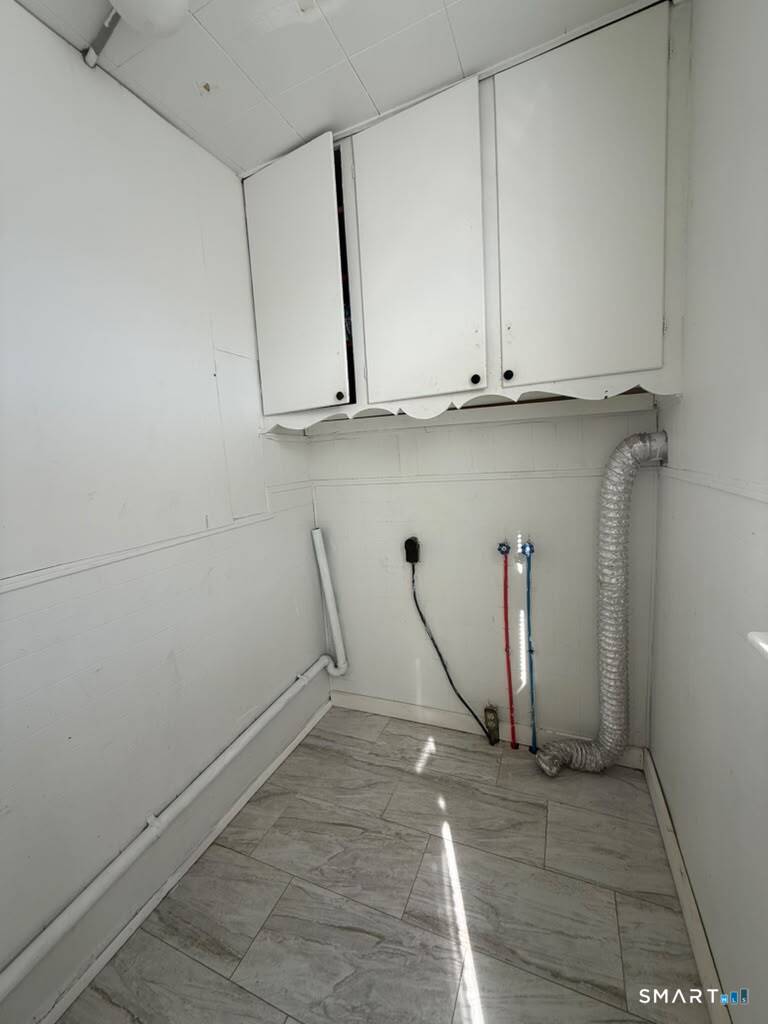 20 Violet Street Property Photo 3
