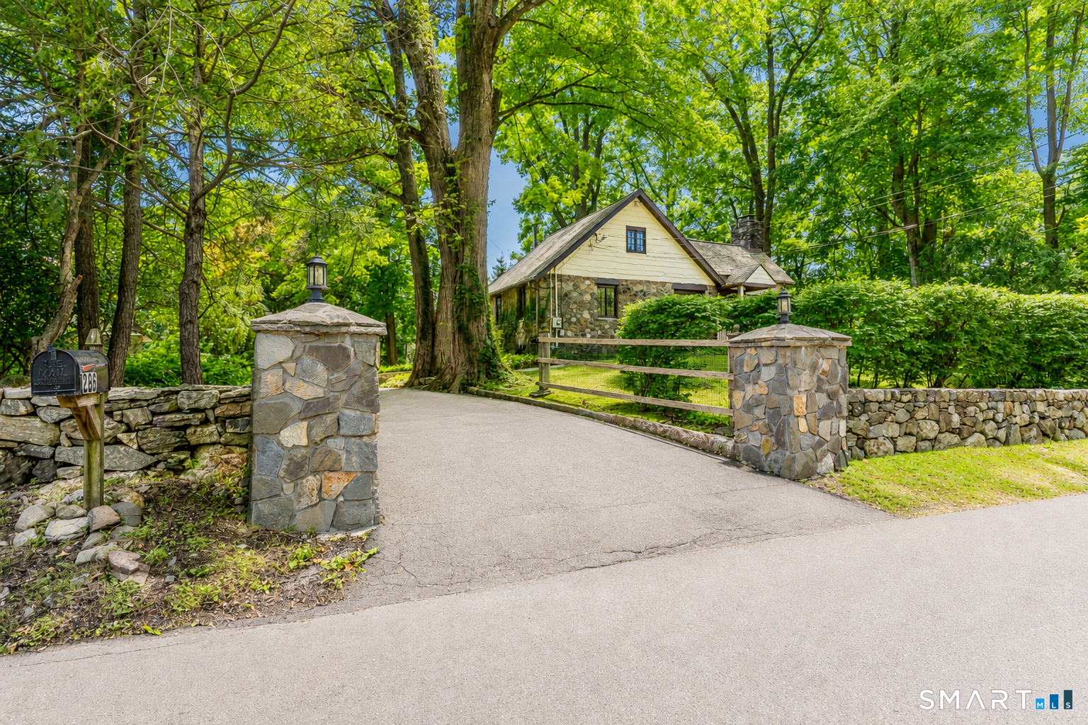 296 Bennetts Farm Road Property Photo 4