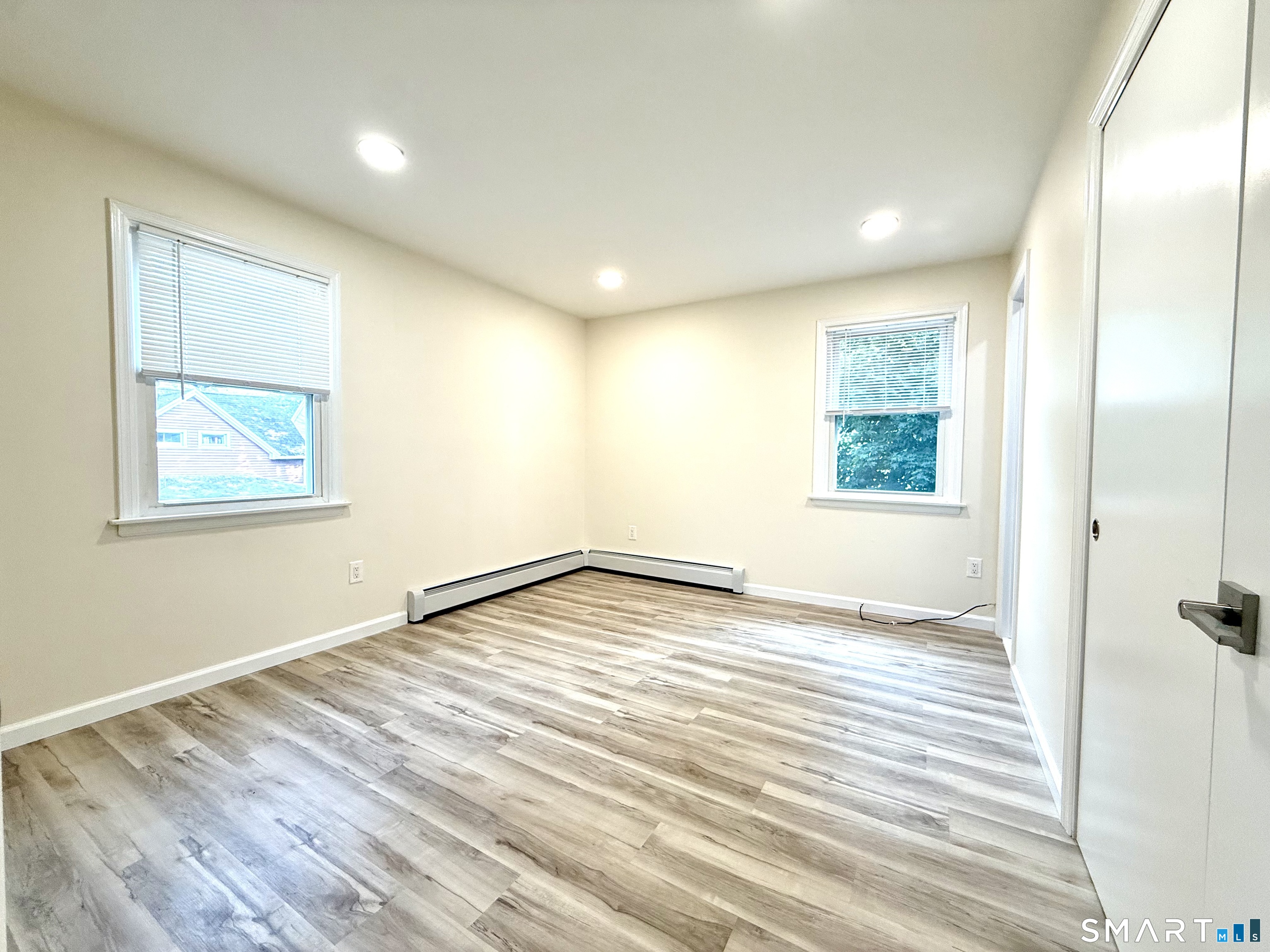 299 Villa Avenue Property Photo 7