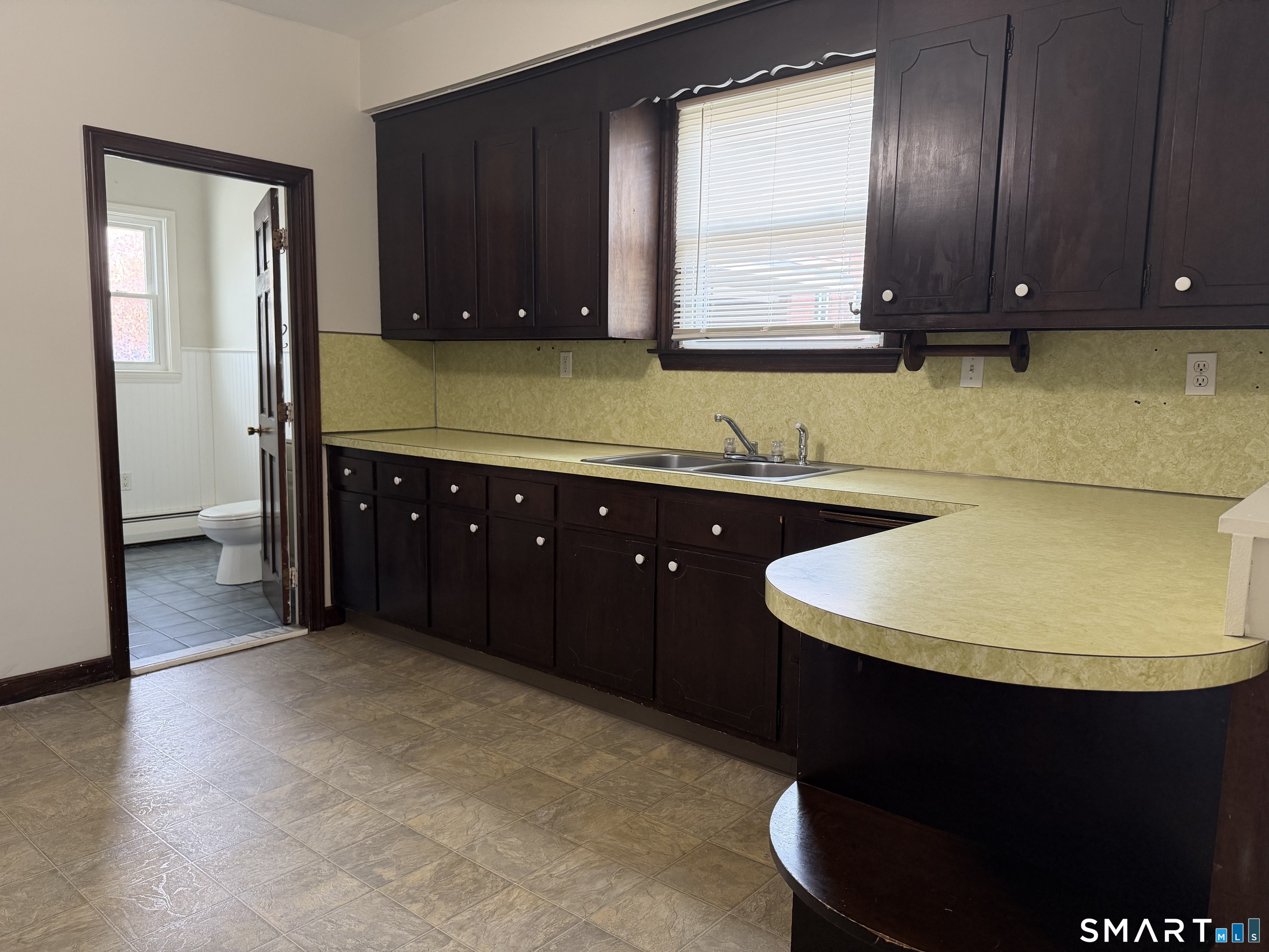 48 Center Street Property Photo 2
