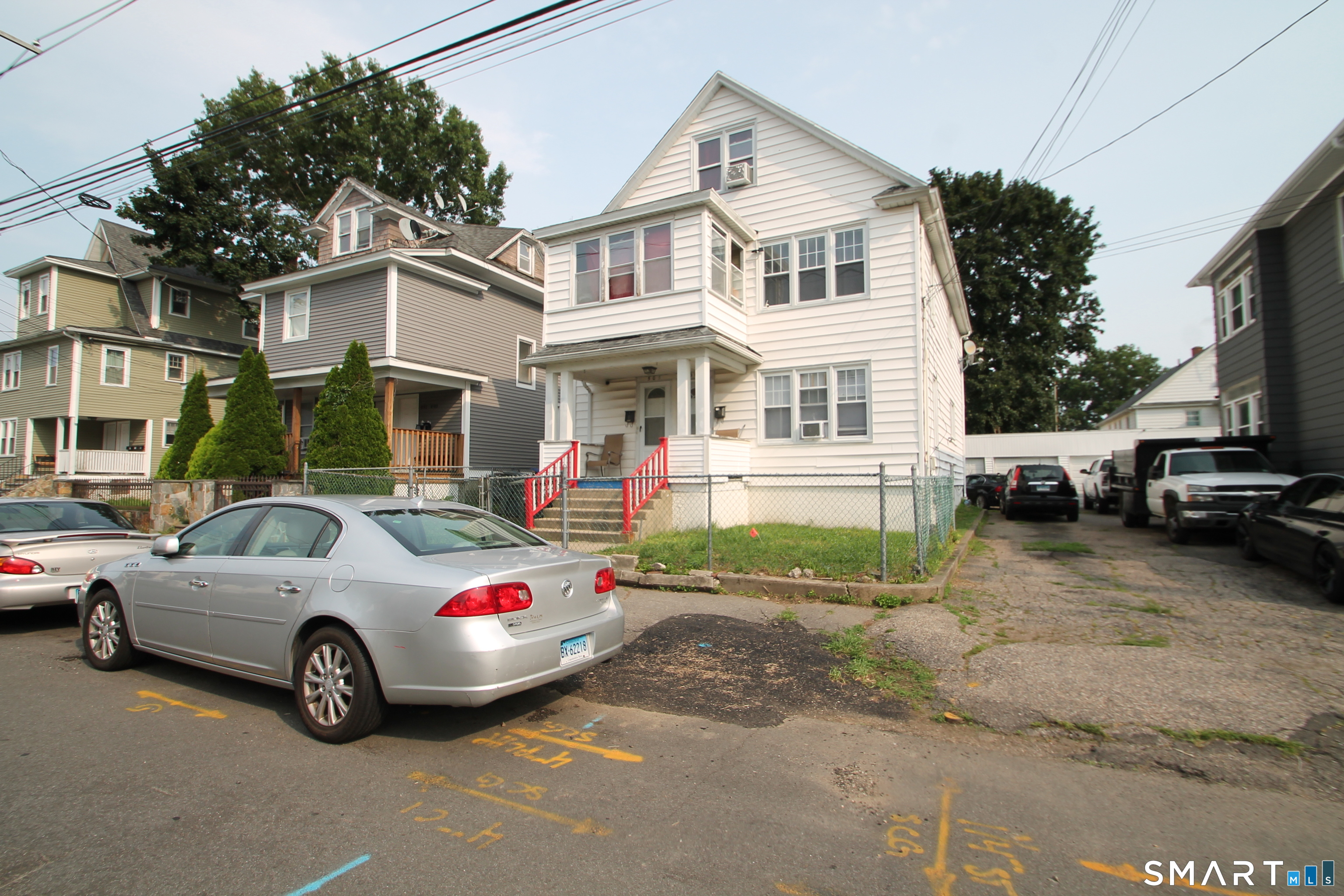 503-505 Lincoln Avenue Property Photo 3