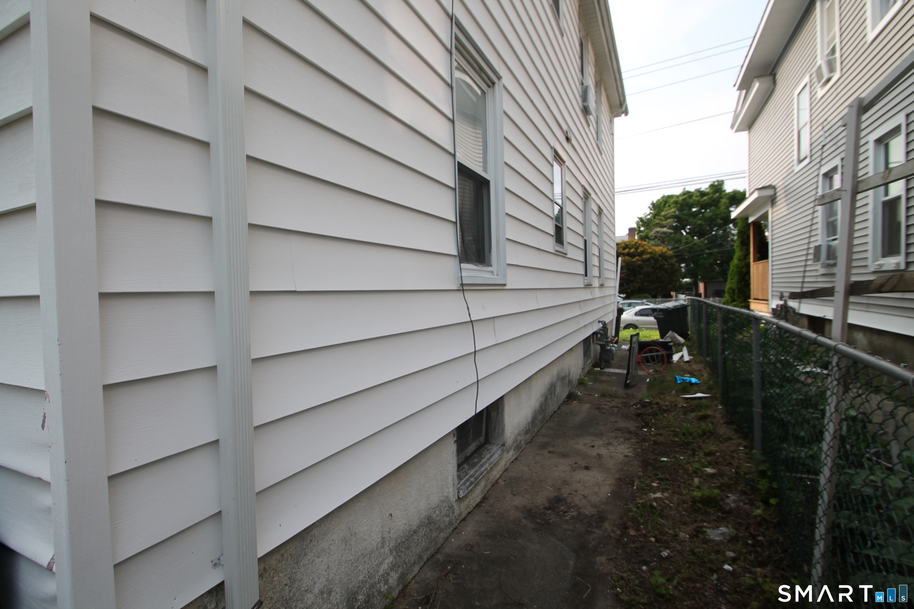 503-505 Lincoln Avenue Property Photo 7