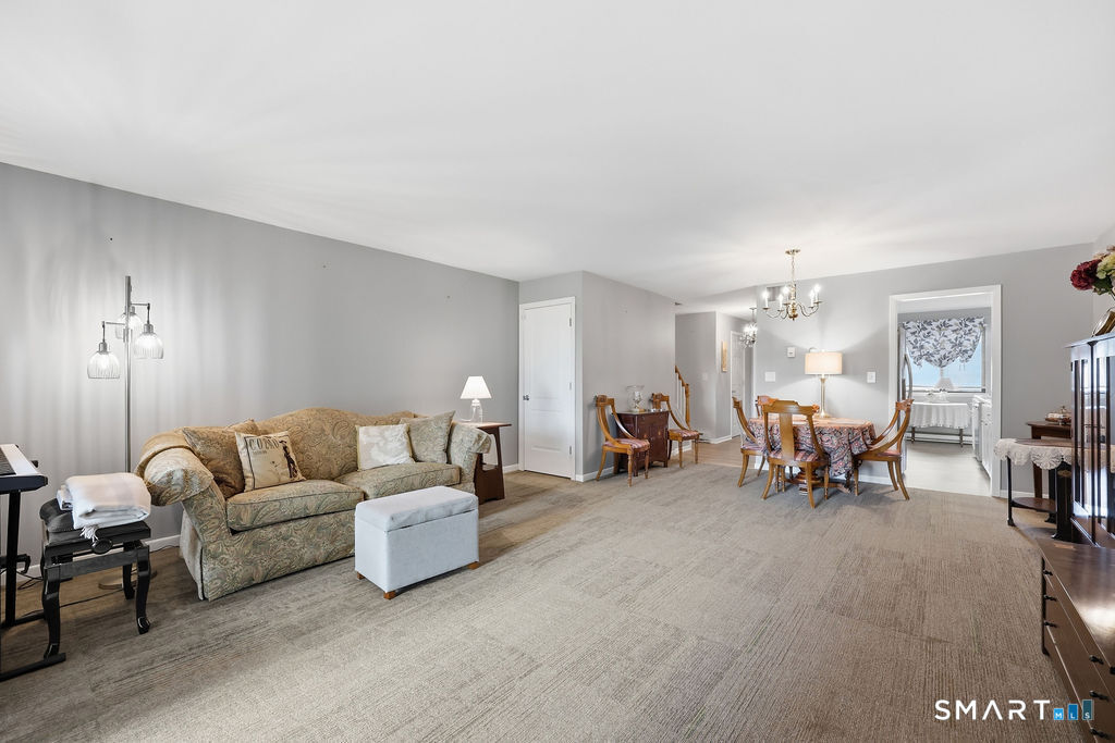 20 Briar 20 Court Property Photo 7