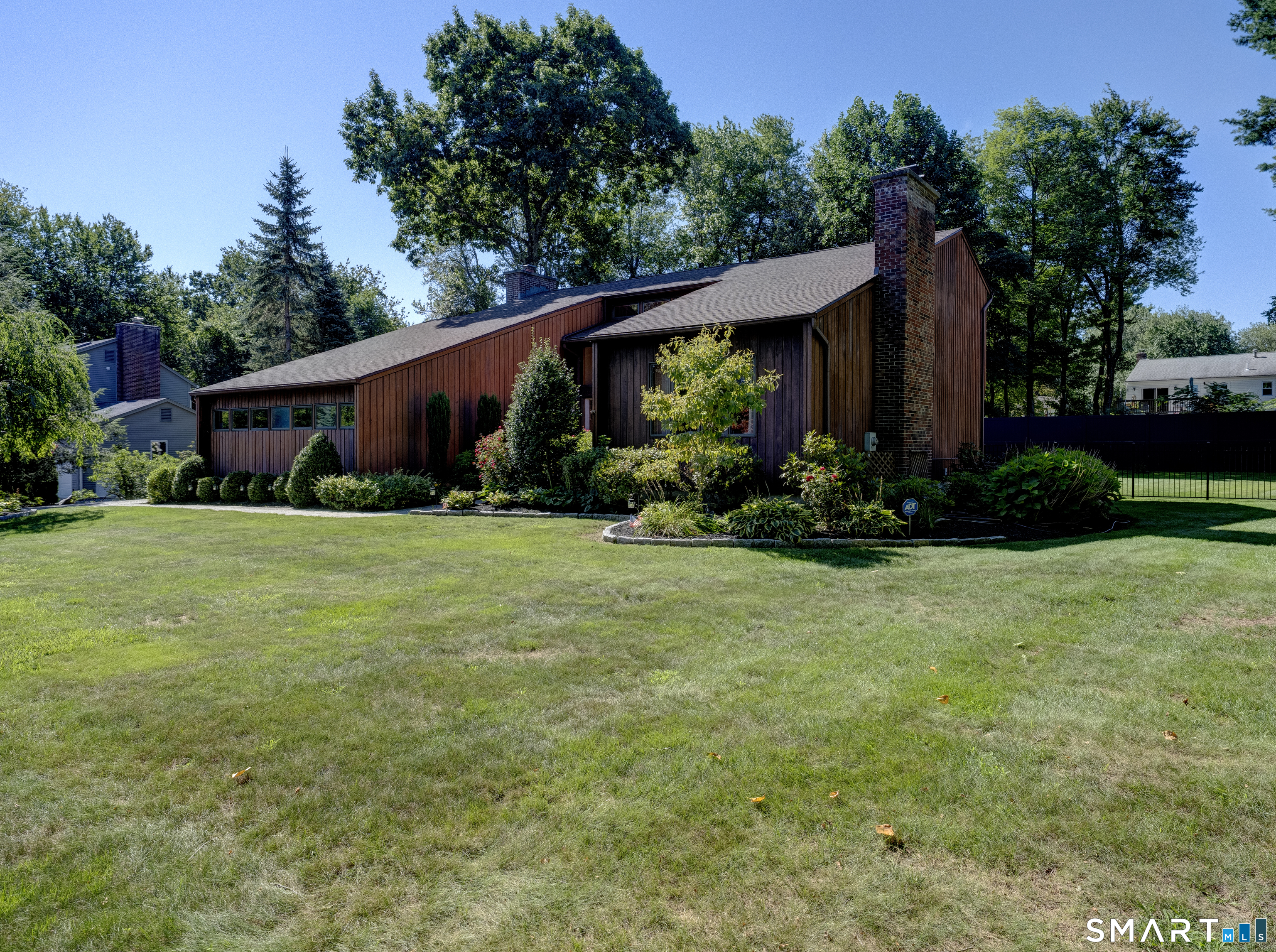 142 Red Oak Hill Property Photo 3