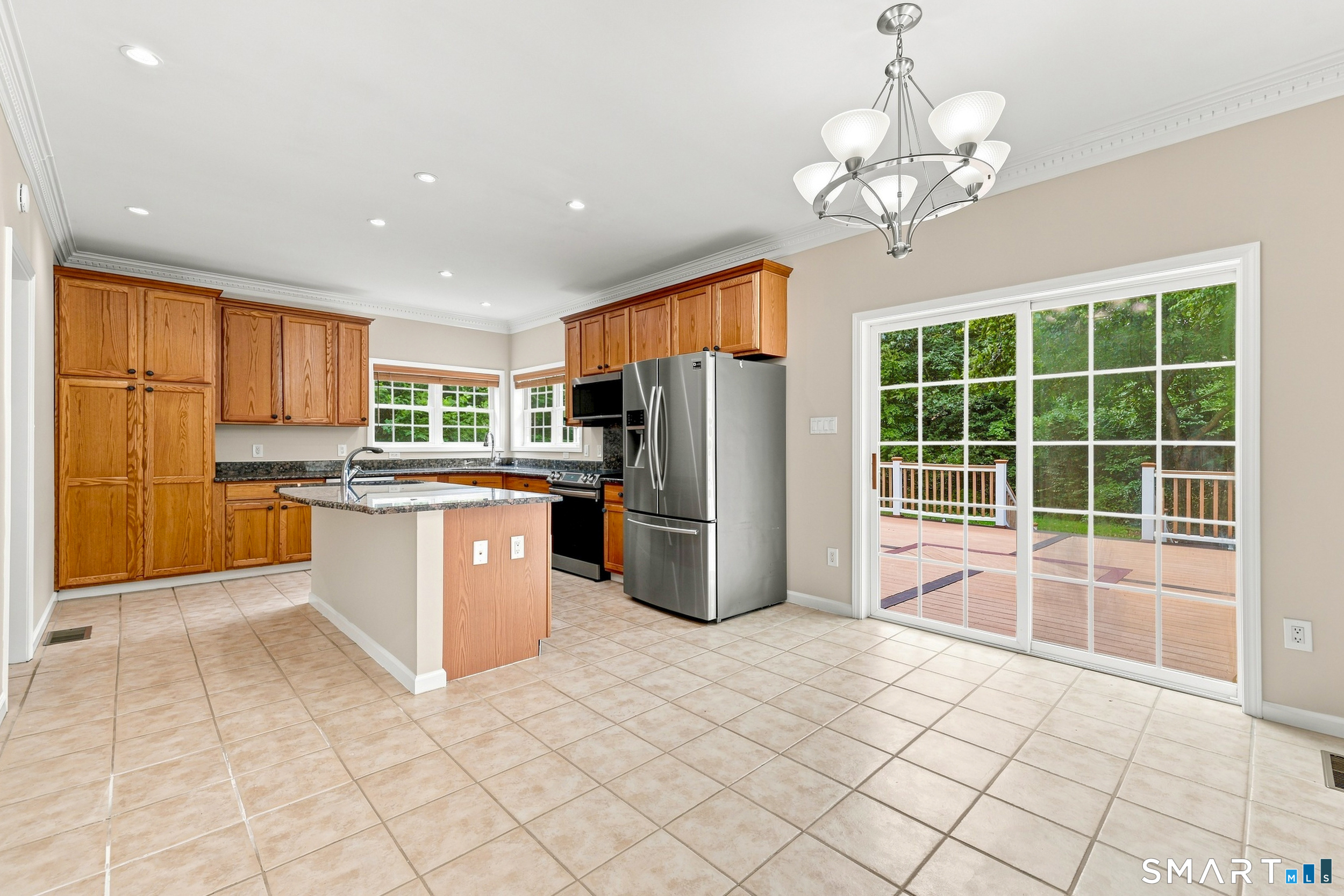 271 Forsyth Road Property Photo 7